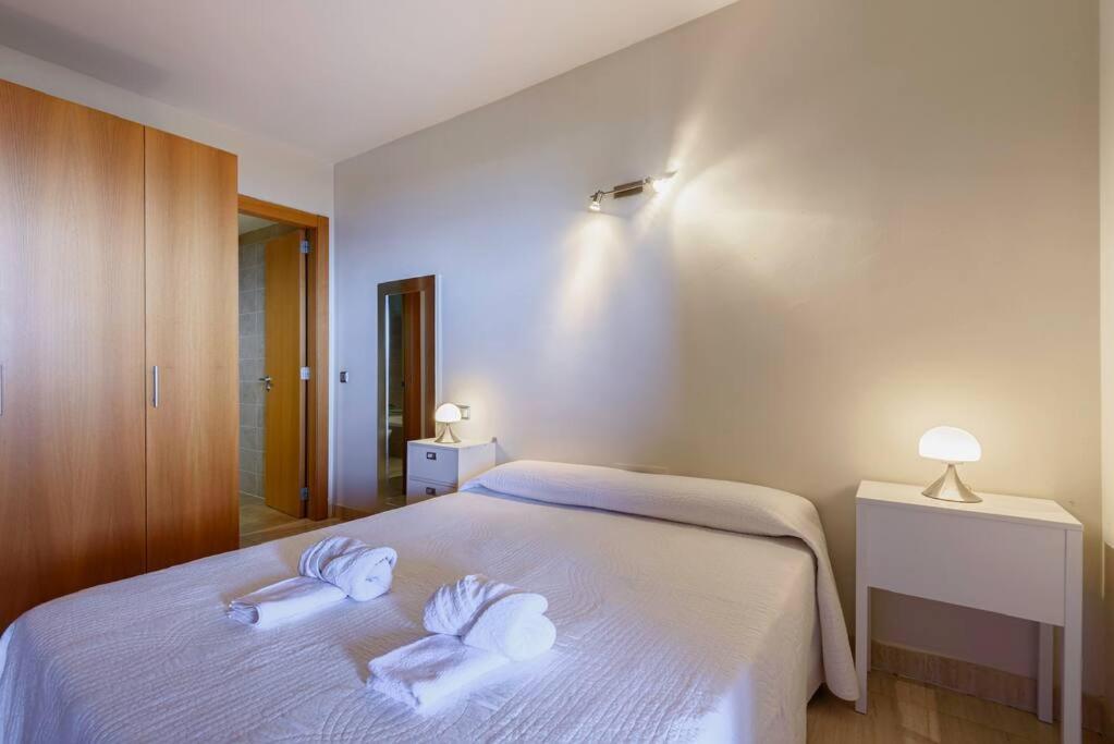 Luxury Apartment *