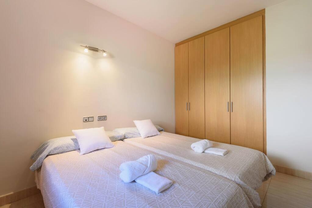 Luxury Apartment *