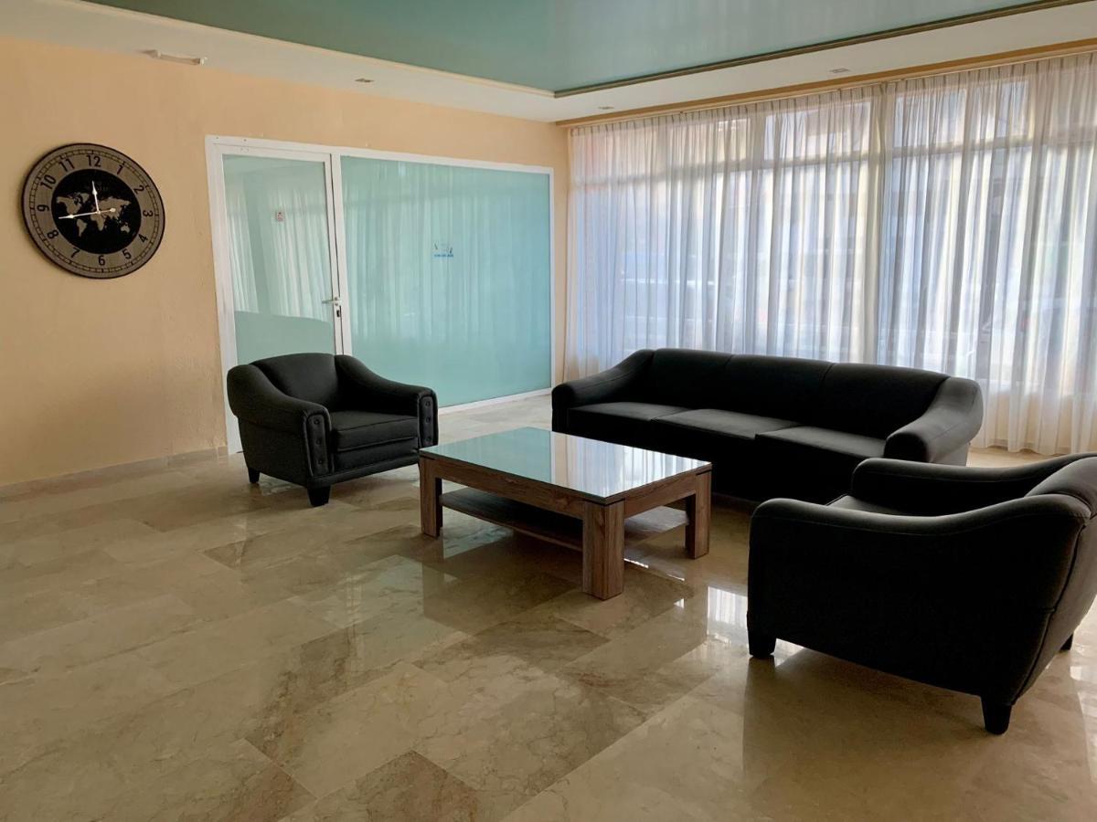 Ar - And Modern In Apartamento