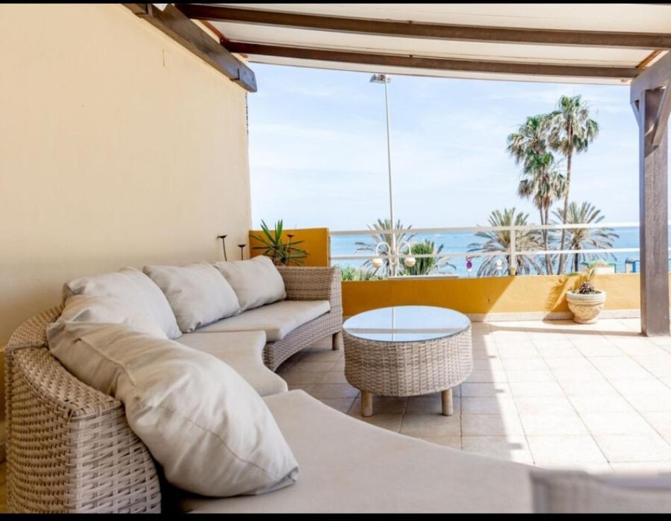 Comodidad En Primera Linea De Playa * Benalmádena