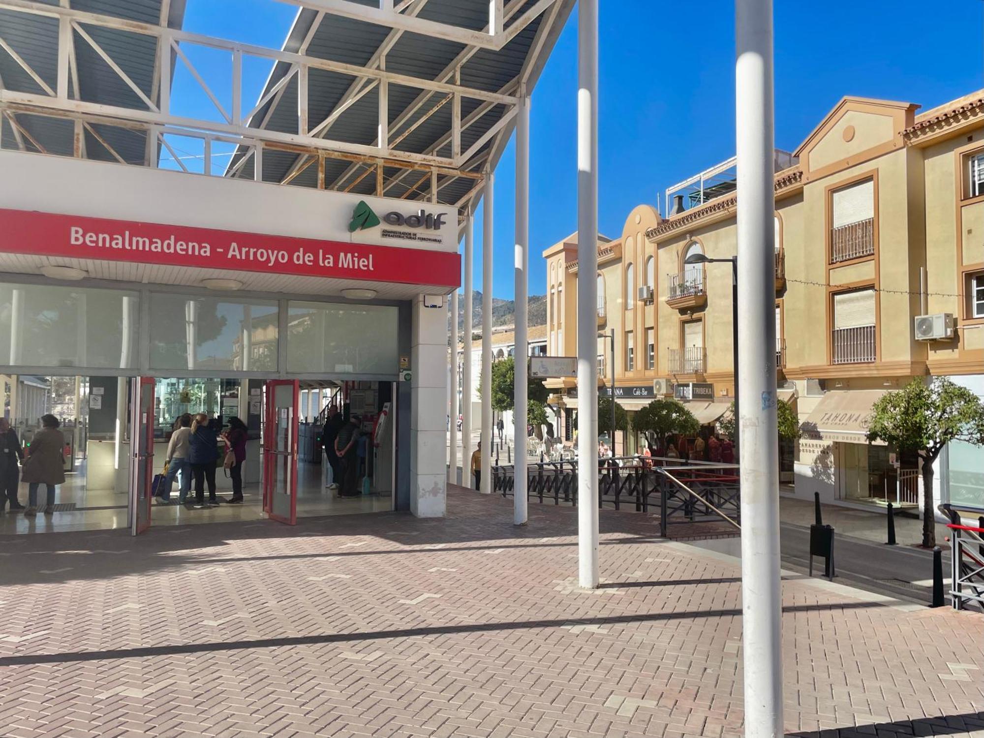 Lafrenchtouch - Centrico Con Piscina Junto Al Tren * Benalmadena