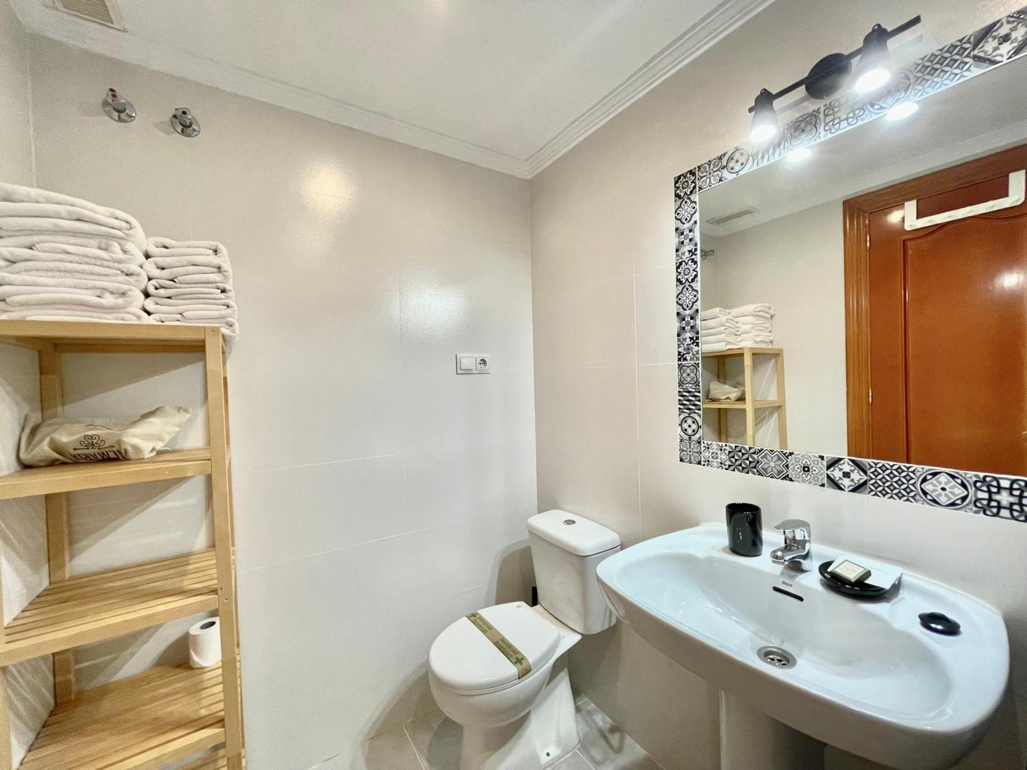 Lafrenchtouch - Centrico Con Piscina Junto Al Tren Benalmadena