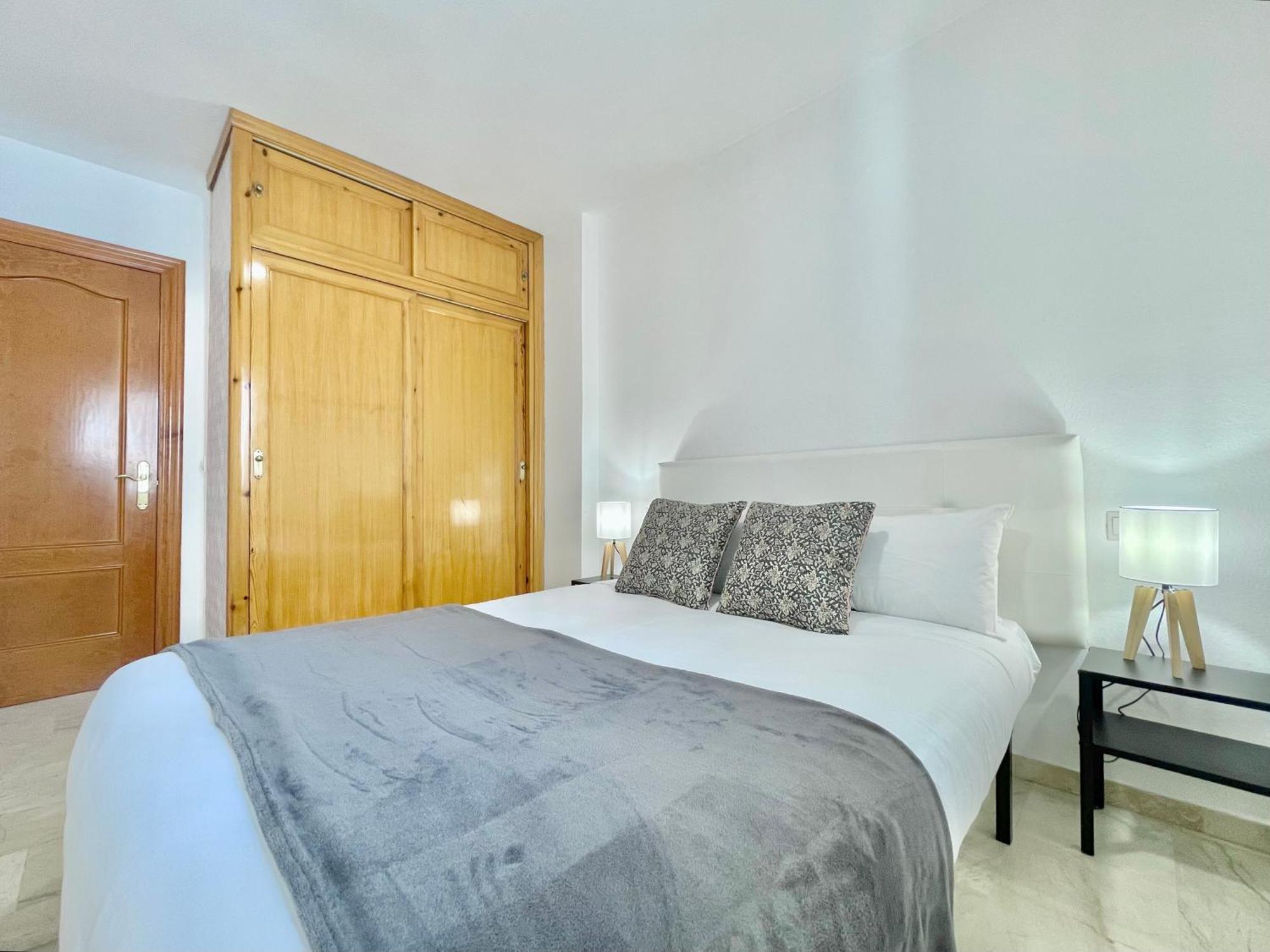 Lafrenchtouch - Centrico Con Piscina Junto Al Tren Apartment Benalmadena