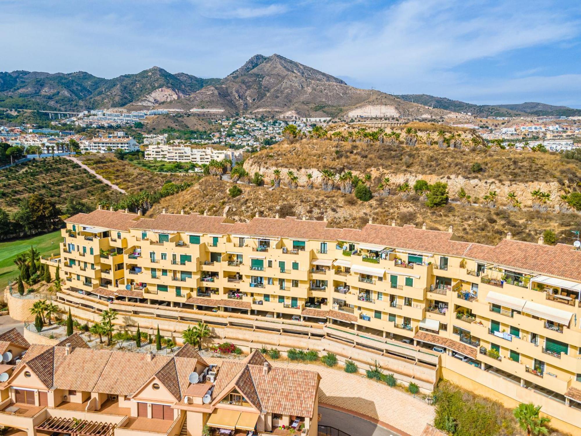 Wonderful Golf & With Front Seaview And Pool * Benalmádena