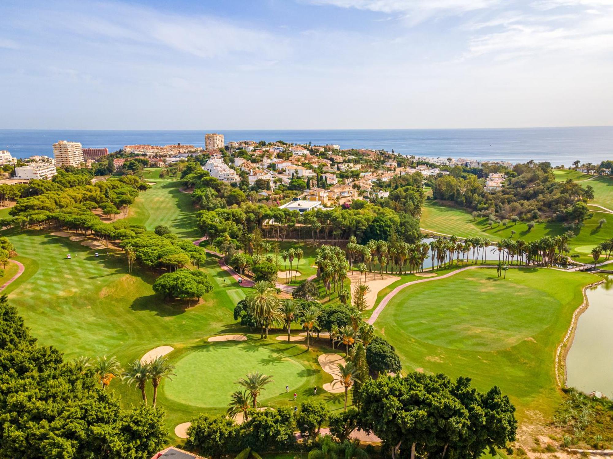 Wonderful Golf & With Front Seaview And Pool * Benalmádena