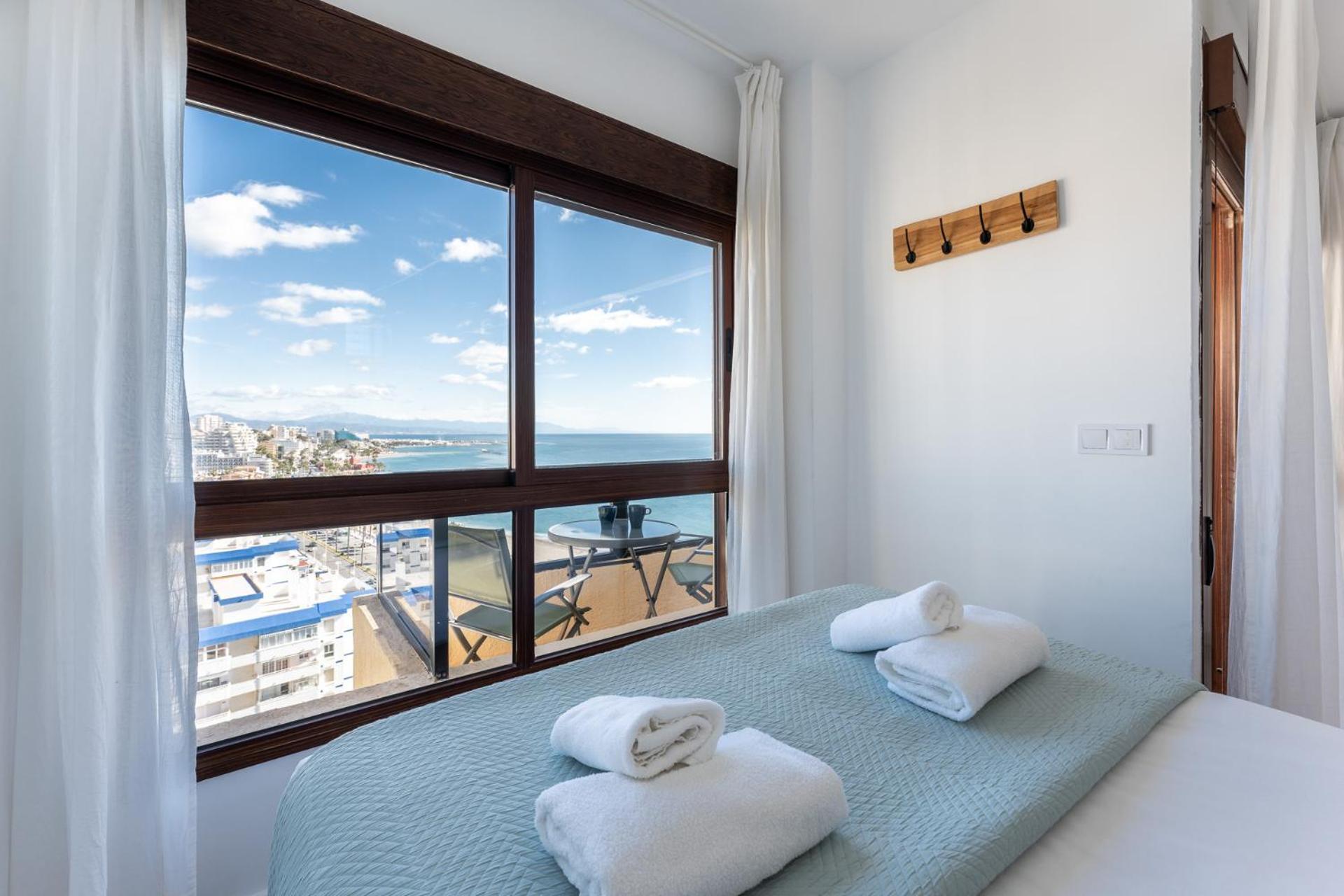 Apartment Bhost - Torrealmadena *