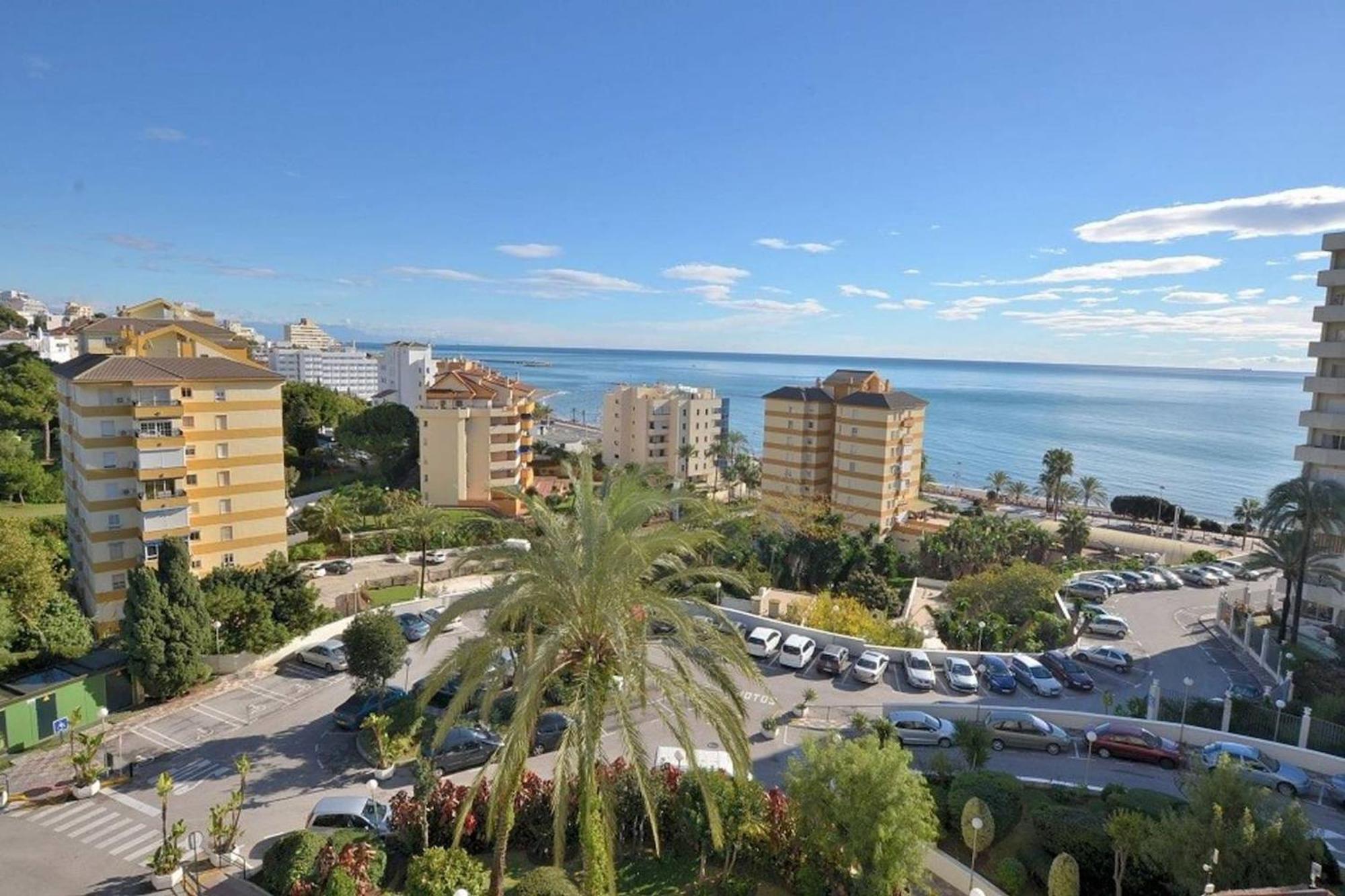 Apartment Spacious In Benalbeach With Sea Views *
