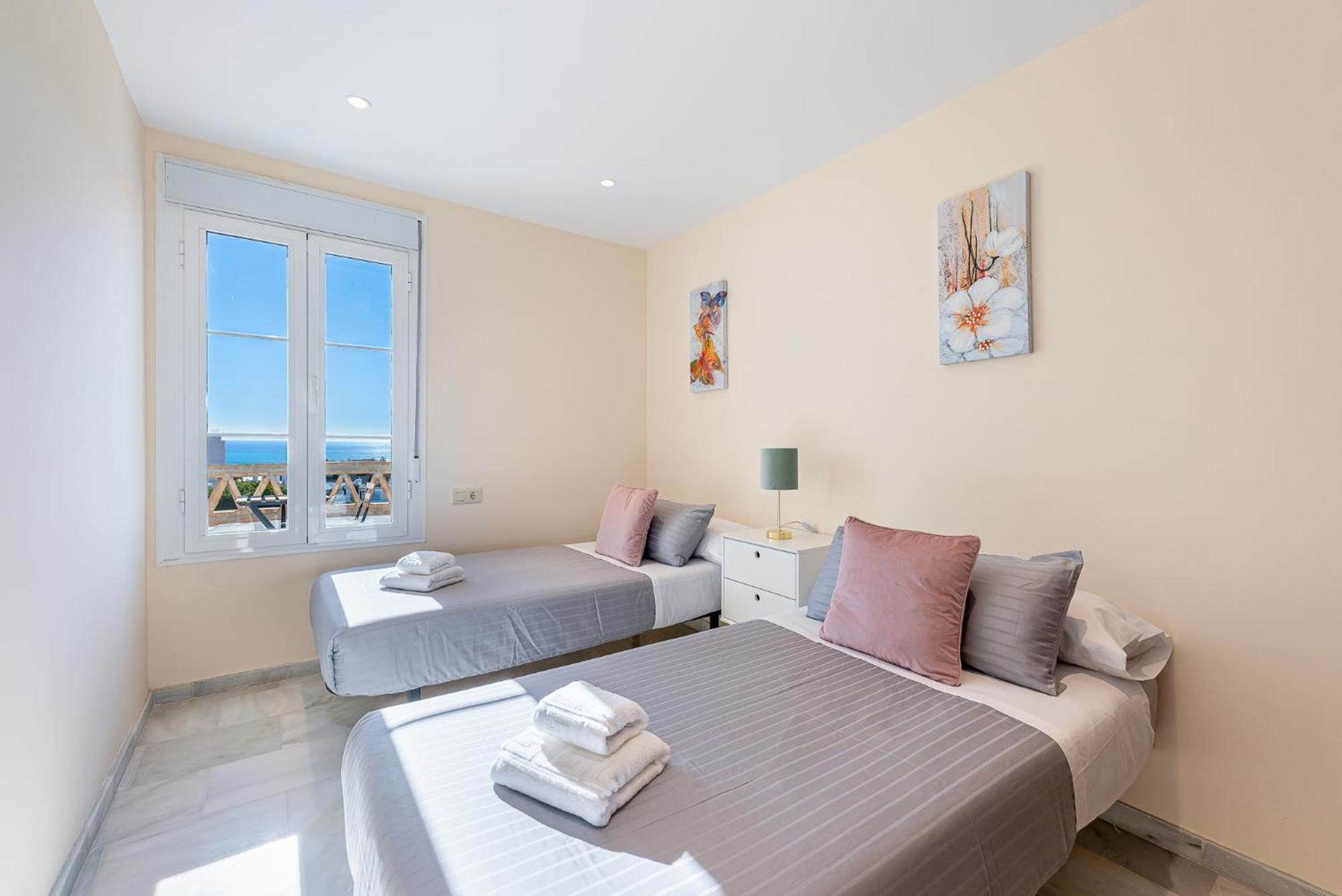 Vakantiehuis Chalet In Torrequebrada Residencial Golf Urbanization
