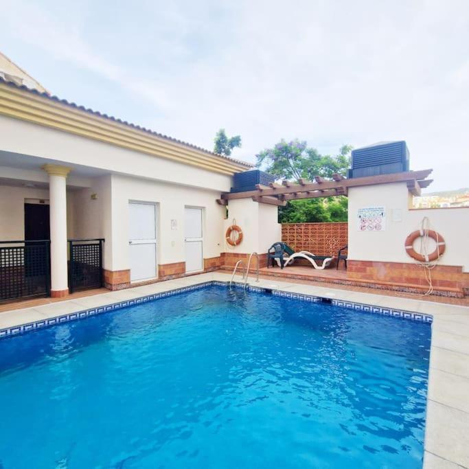 Beautiful 1 Bedroom *