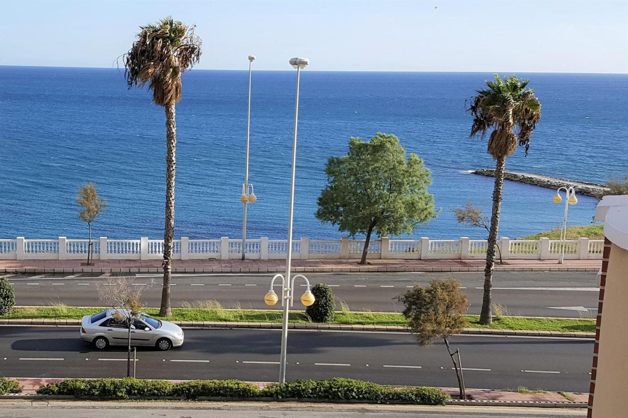 Large With Sea Views & Terrace Apartment