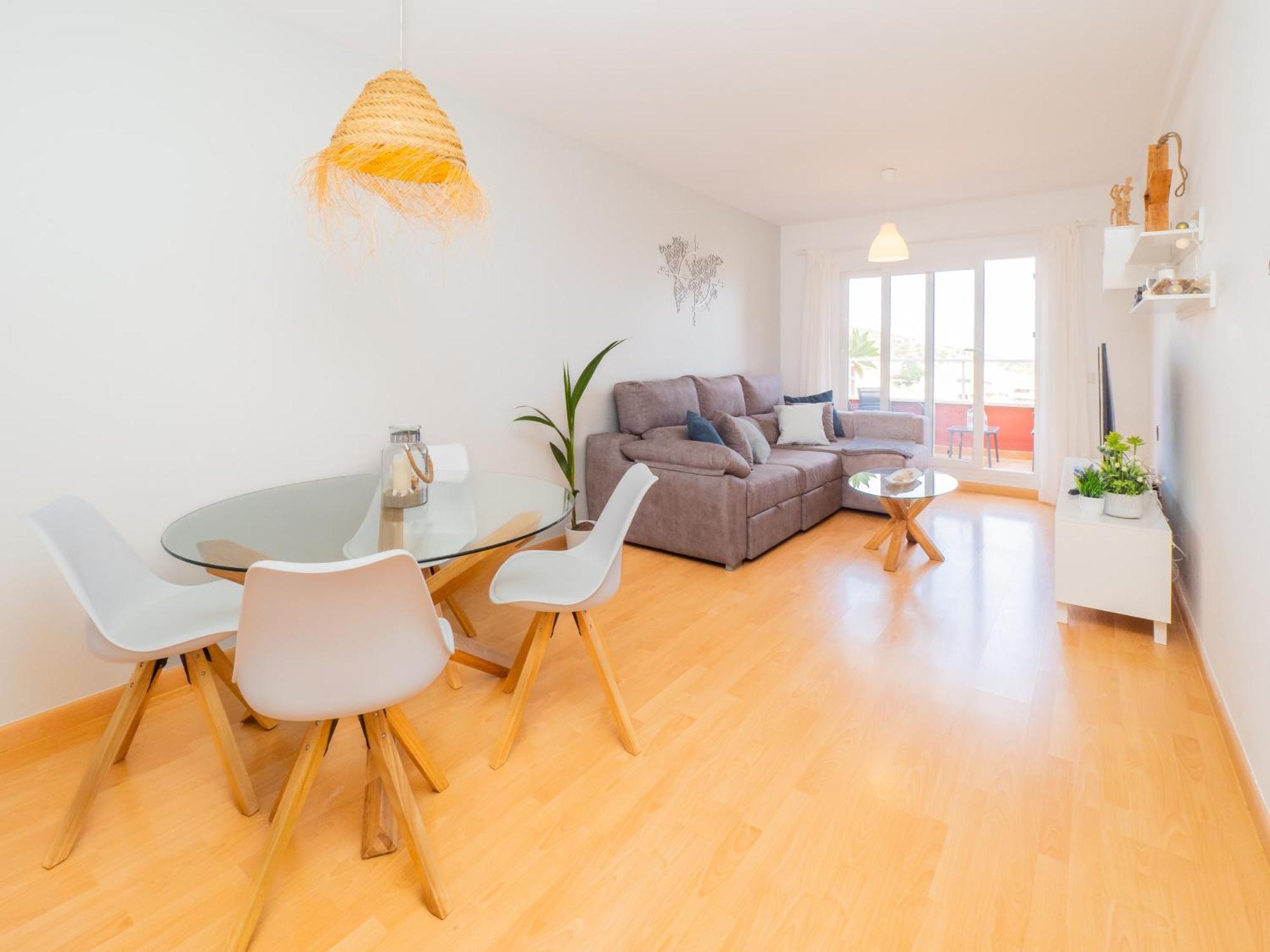 Apartment Cubo's Benalvistas Urban Love & 2 Free Parking