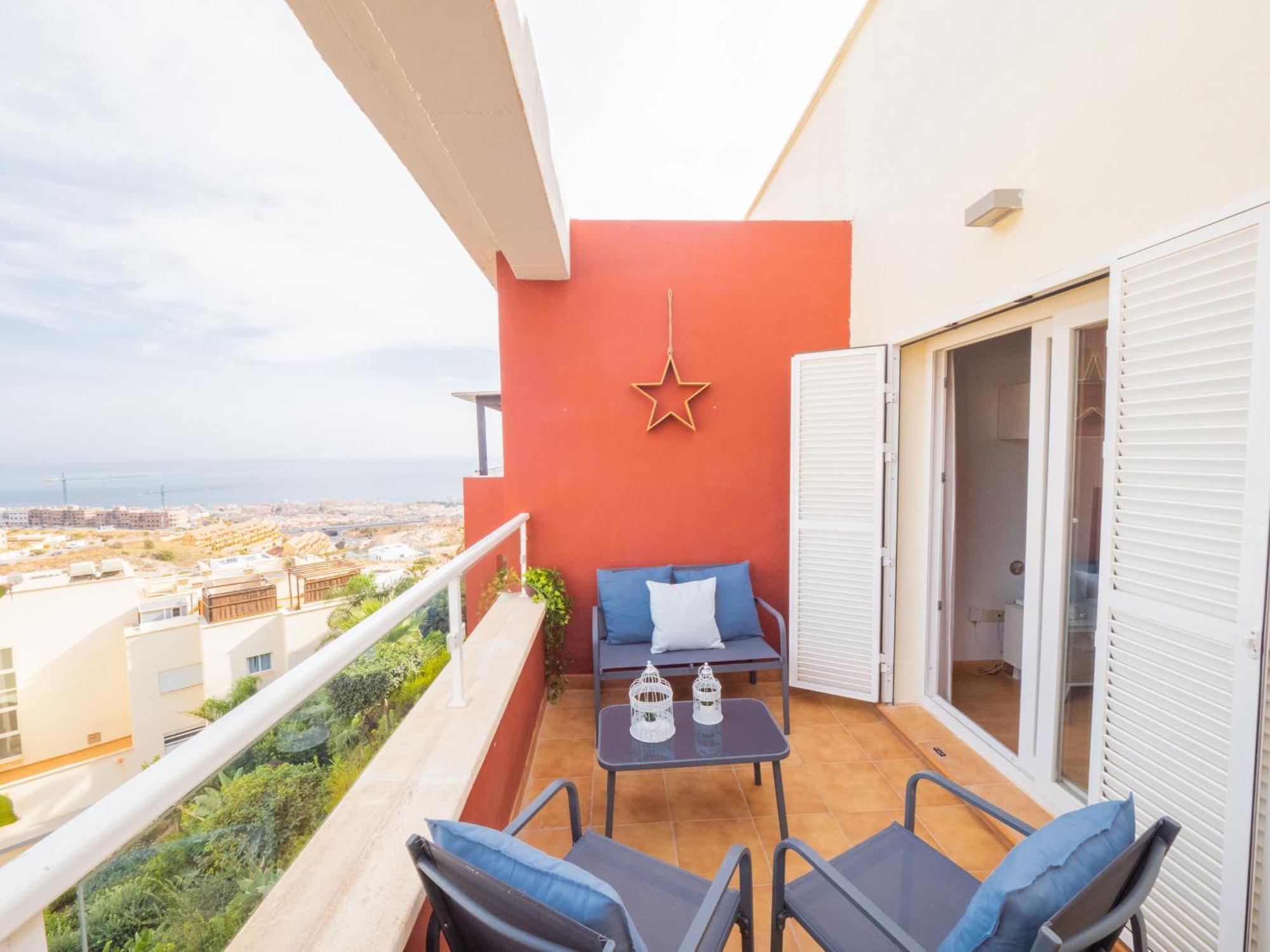Apartment Cubo's Benalvistas Urban Love & 2 Free Parking
