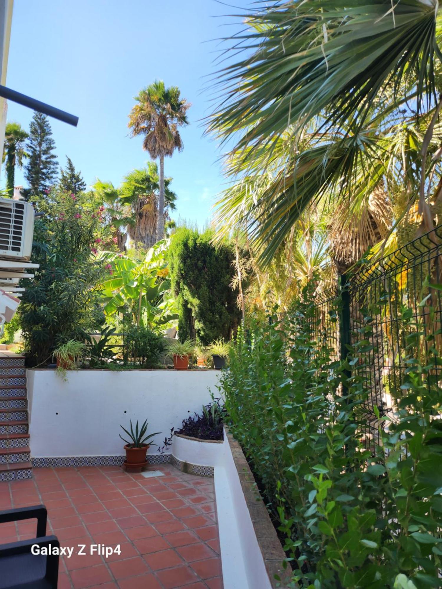 Deluxe Athos 50 Mp Garden Patio Golf & Benalmadena