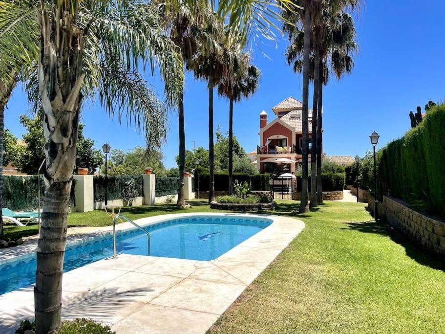 Family In Private Urbanisation With Large Community Pool Villa Benalmadena