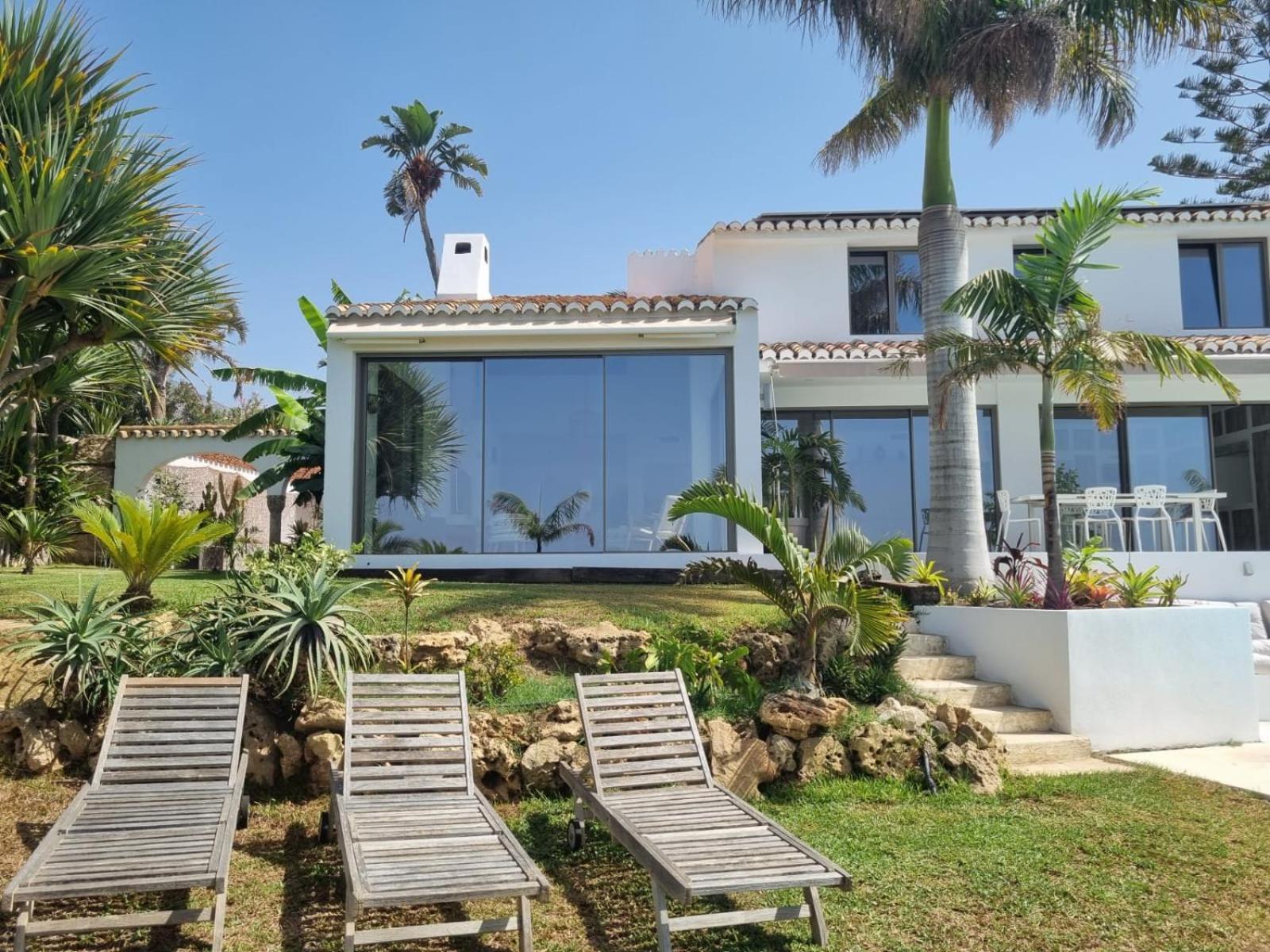 Pensión Bed & Breakfast In Eden Palm *
