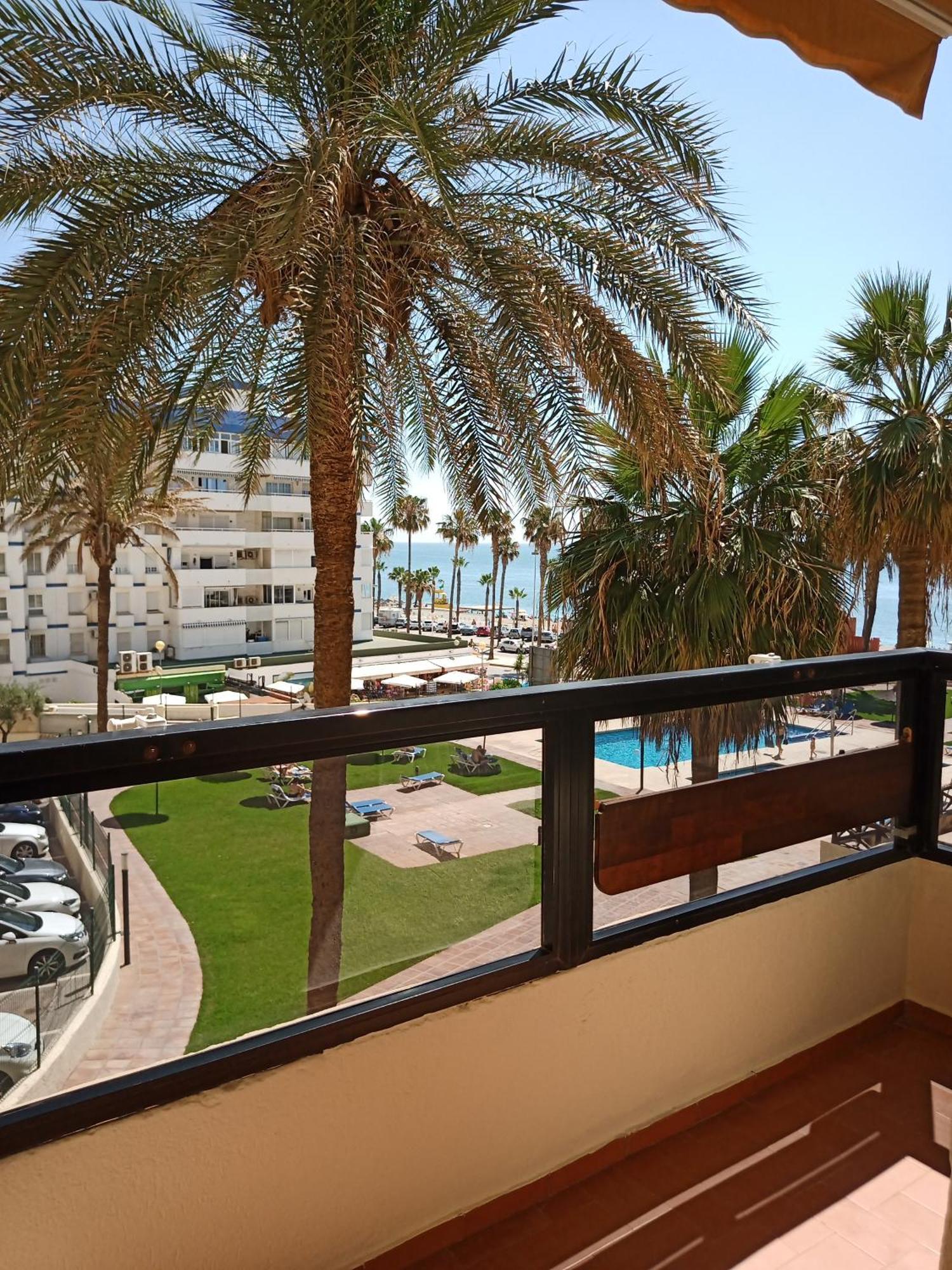 1 Paradise Of Costa Residencial Aloha Playa Vistas Al Mar, Front Mini Duplex *