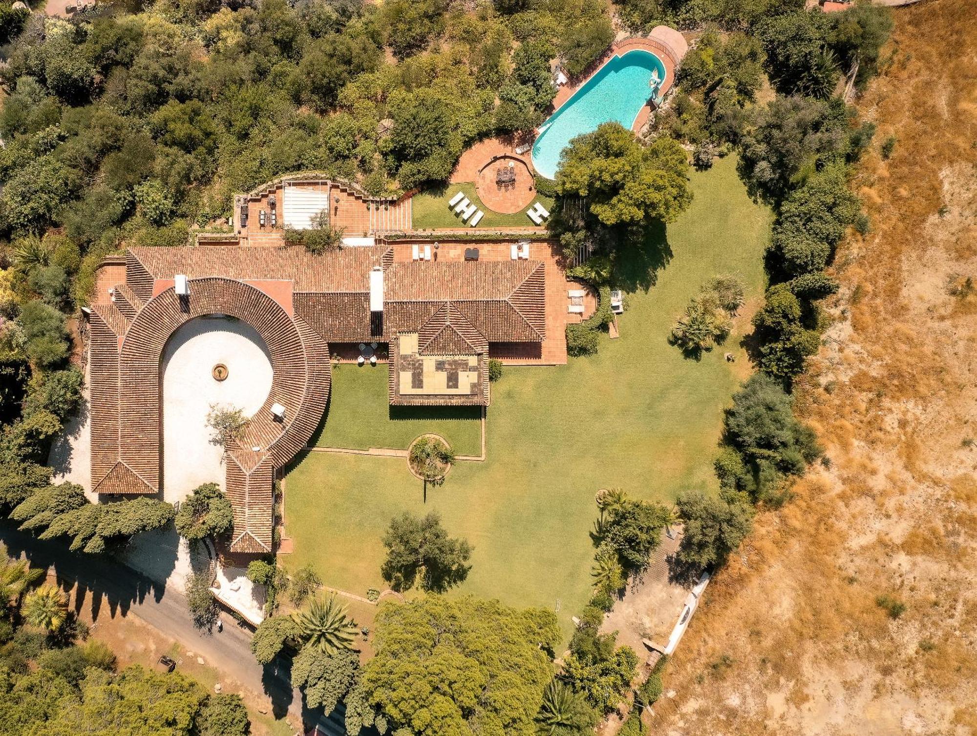 7,000 Sqm Luxurious With Panoramic Sea Views Multiple Gardens & Two Pools *