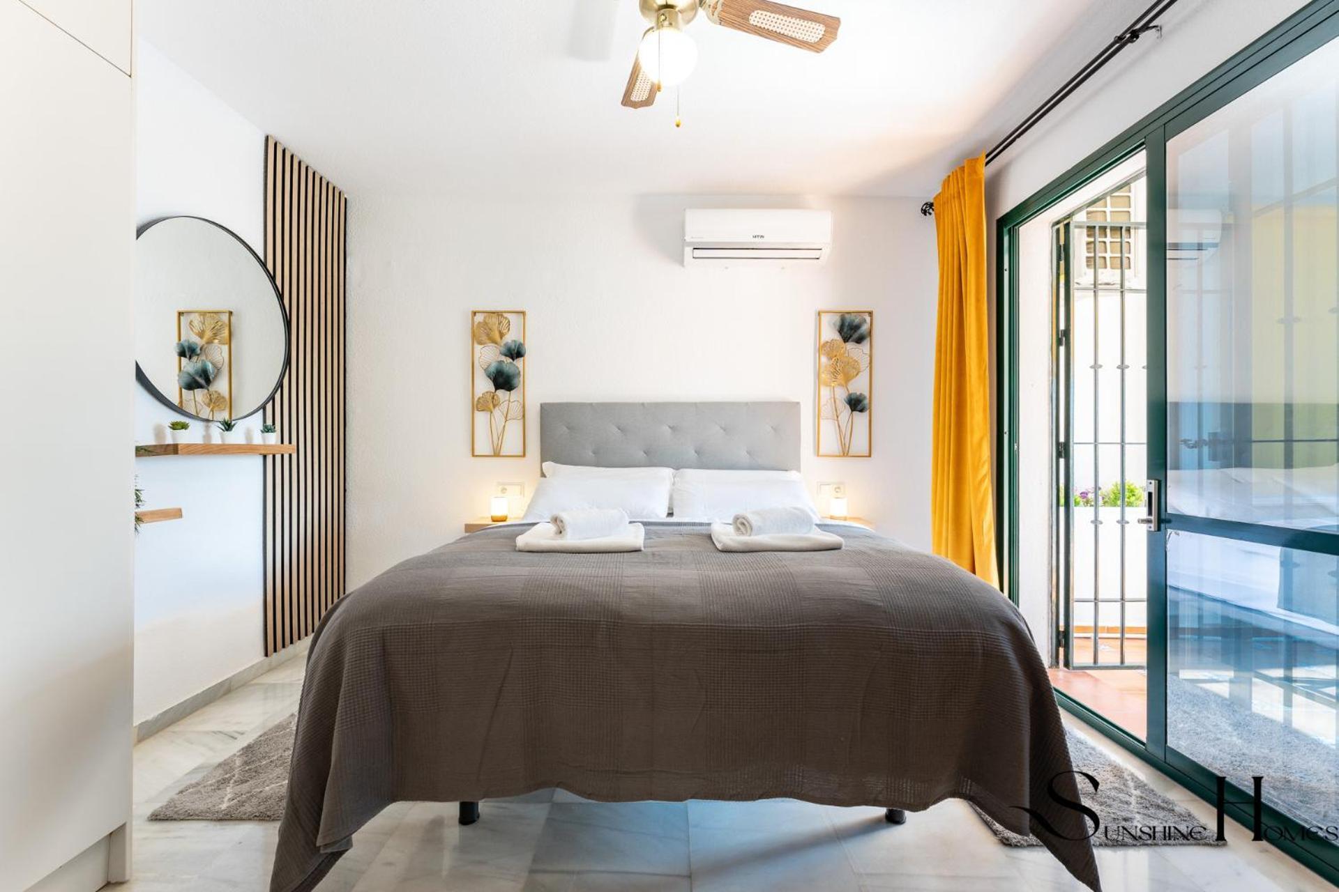 Poolside 2 Bedroom Retreat Apartment Benalmadena