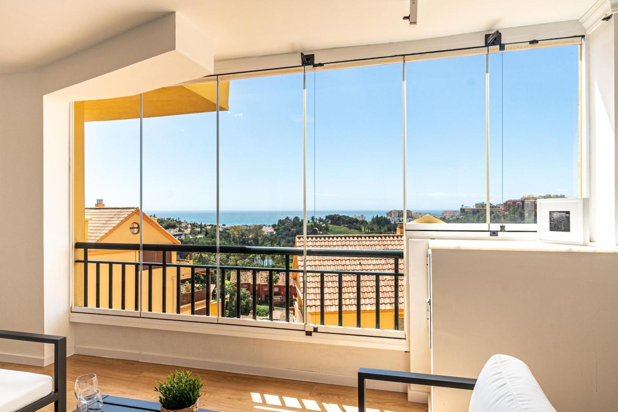 Apartamento Wonderful Golf & With Front Seaview And Pool Benalmádena