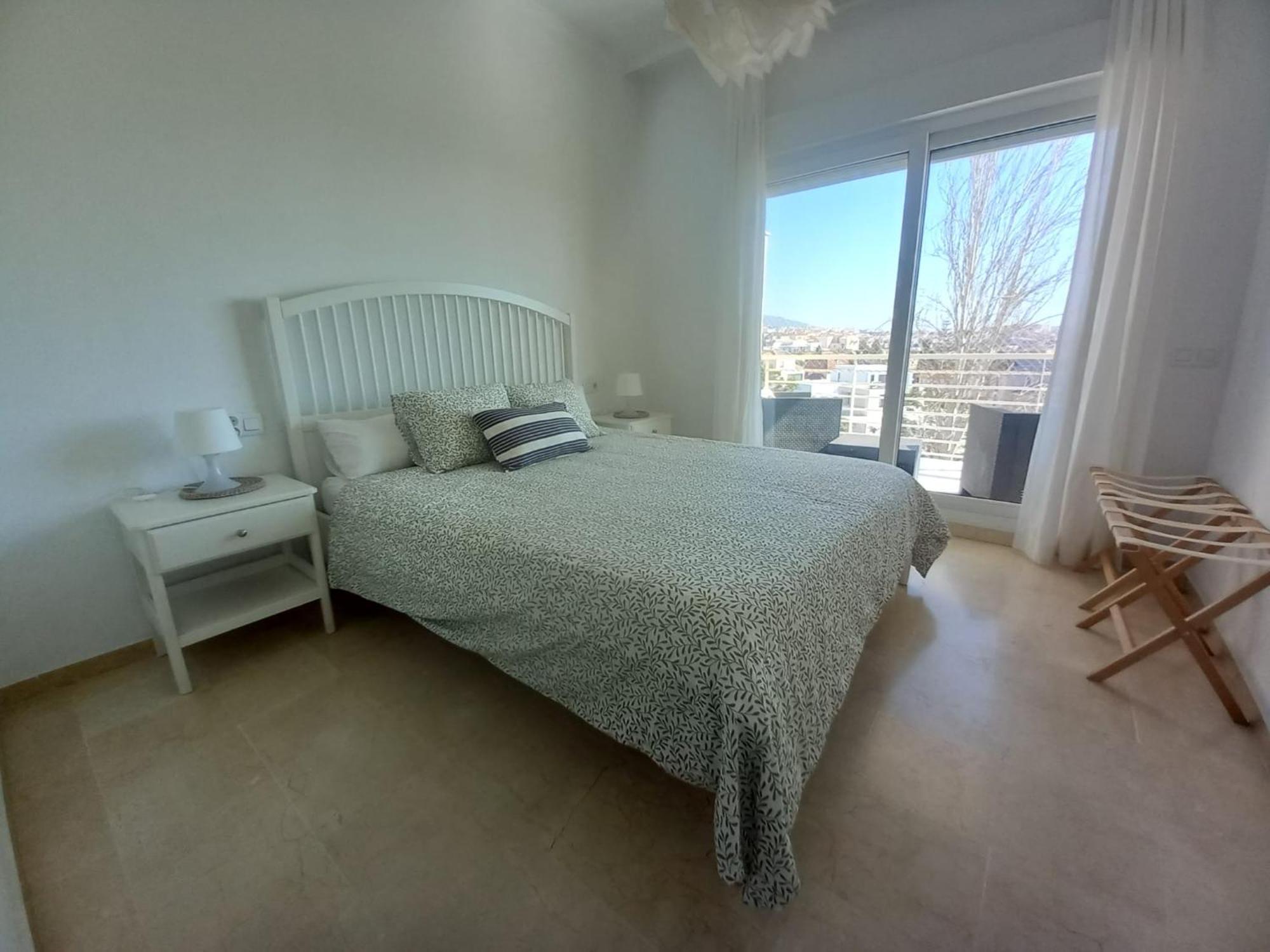 Terraza Vista: Amplio Moderno Con Vistas Exclusivas