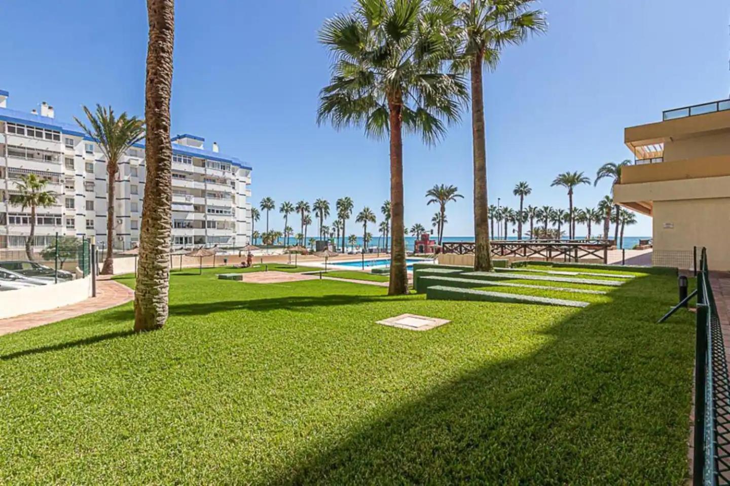 Apartment Encantador En Primera Linea De Playa Benalmadena