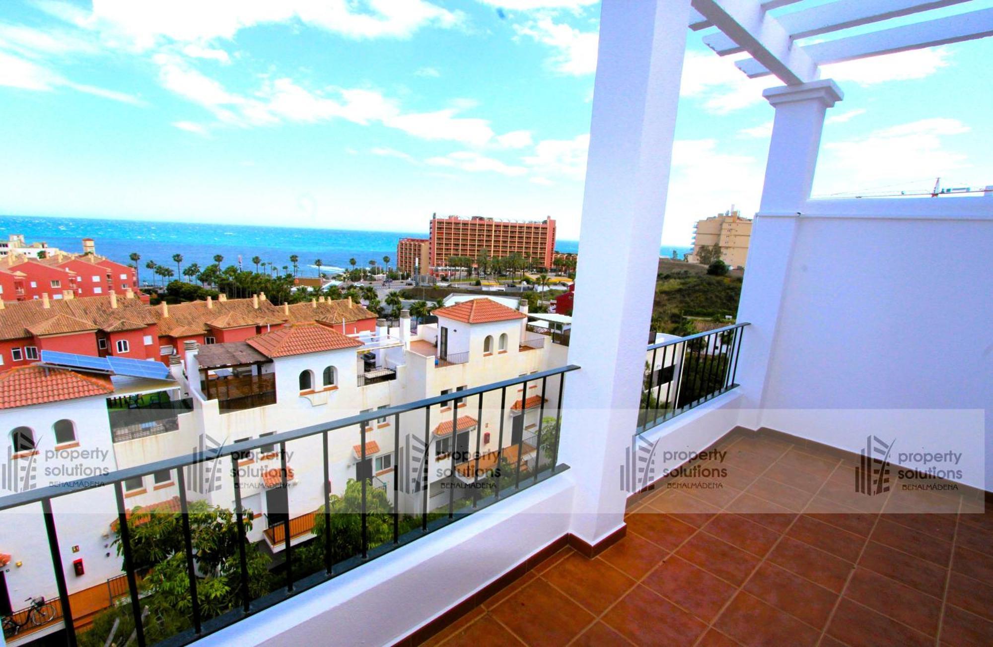 Lomas De Mena: Seaside Penthouse With Pool And Bbq *