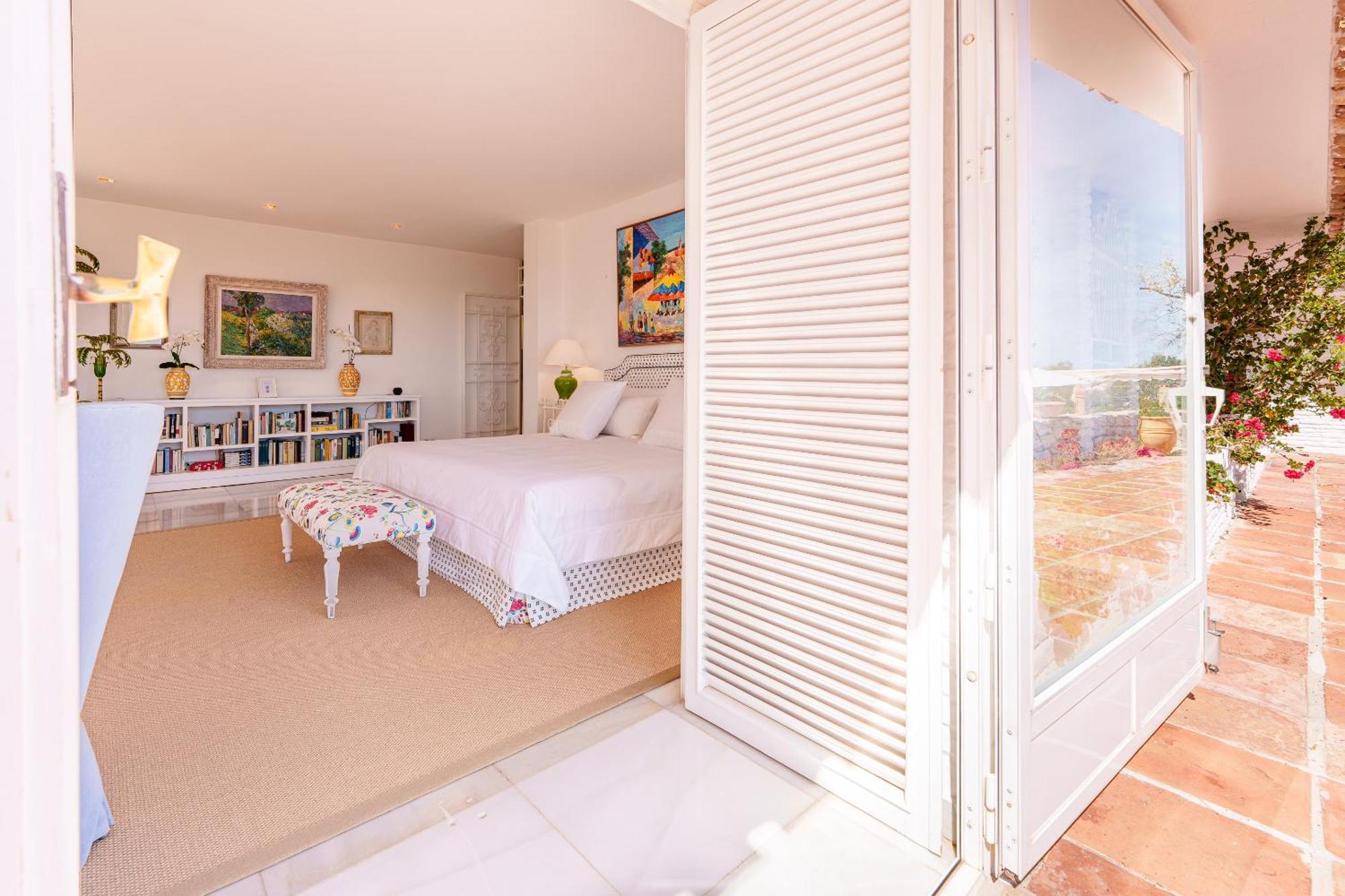 7,000 Sqm Luxurious With Panoramic Sea Views Multiple Gardens & Two Pools *