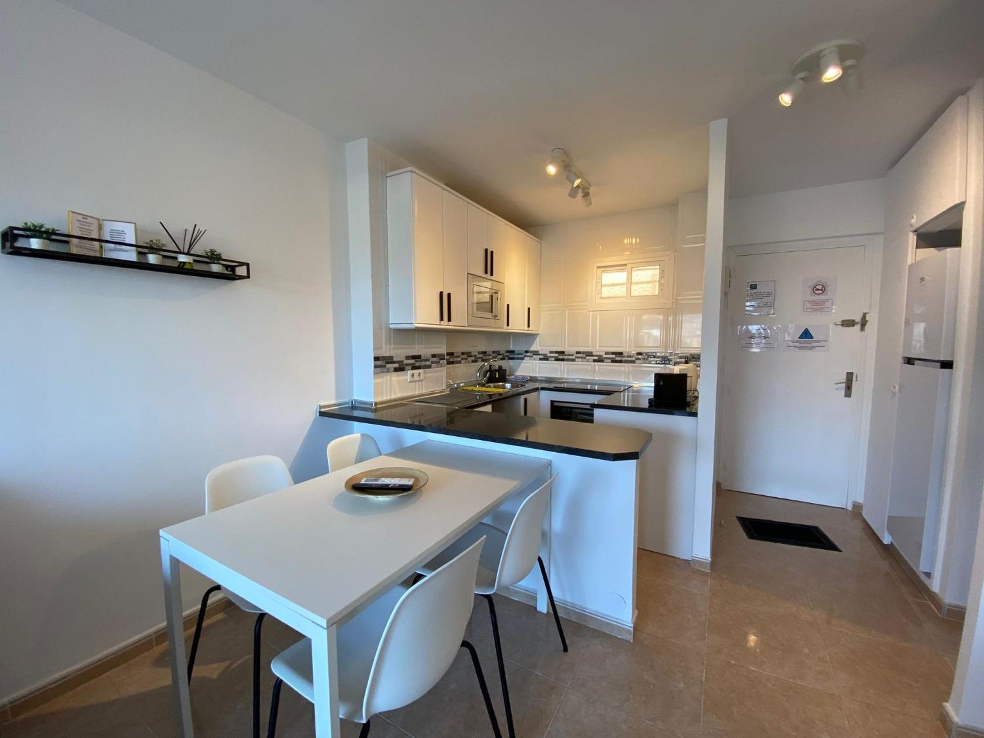 Apartamento Con Espectacular Vista, Piscinas, Recep 24 Hs Benalmádena