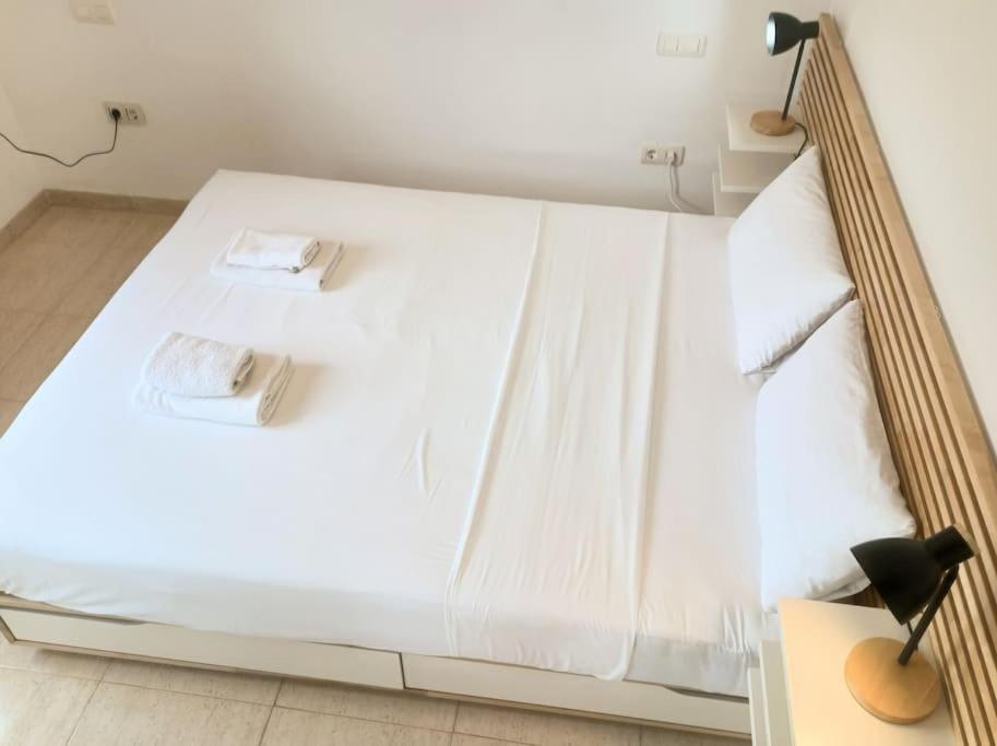 Ideal Getaway At Playa Carvajal, With Pool Apartment