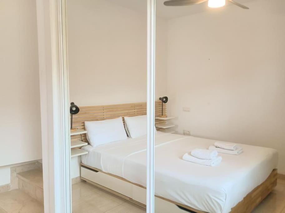 Ideal Getaway At Playa Carvajal, With Pool Apartment Benalmadena