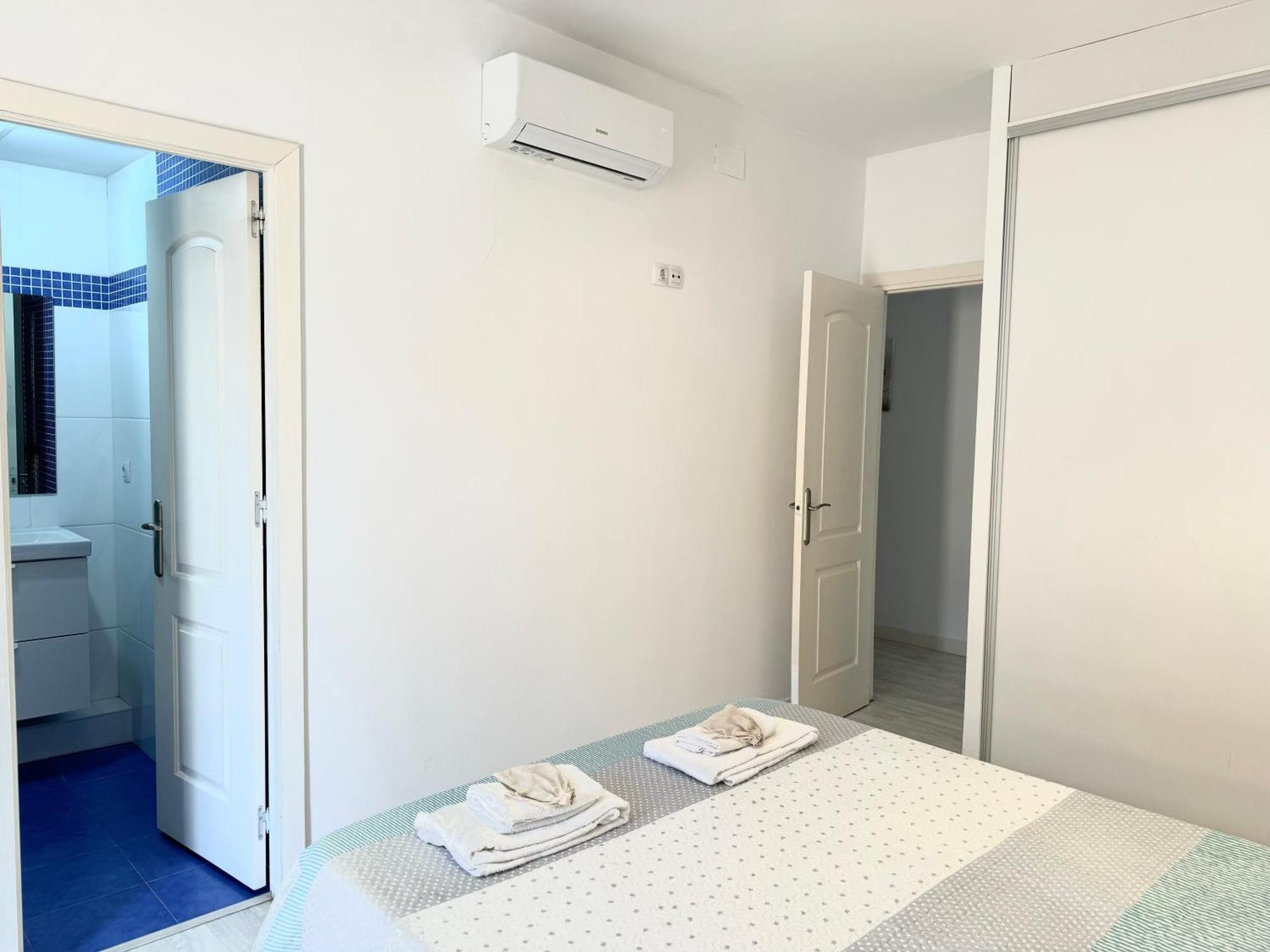 Apartment Benalroma A 50 Metros De La Playa! *