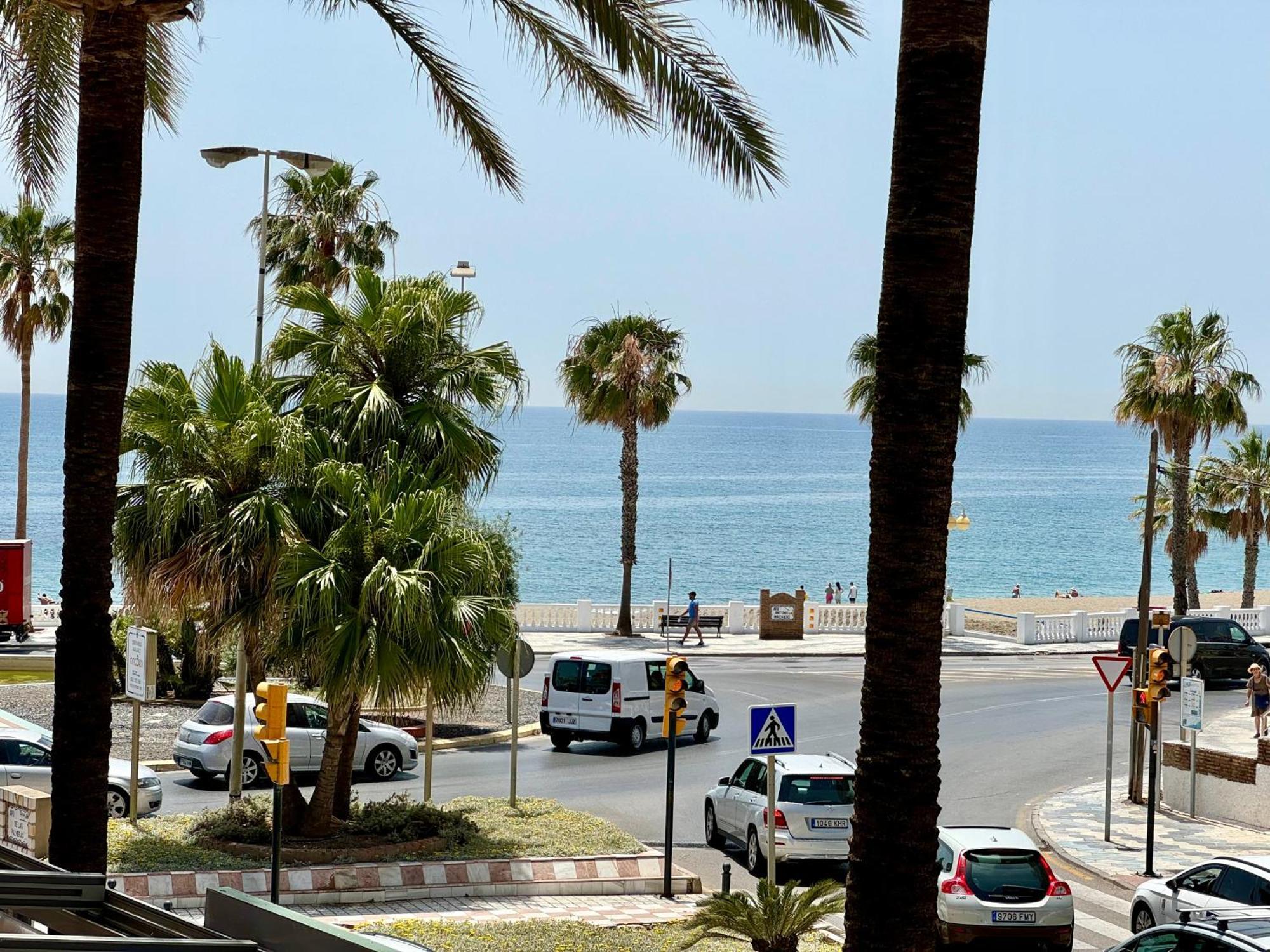 Benalroma A 50 Metros De La Playa! Apartment
