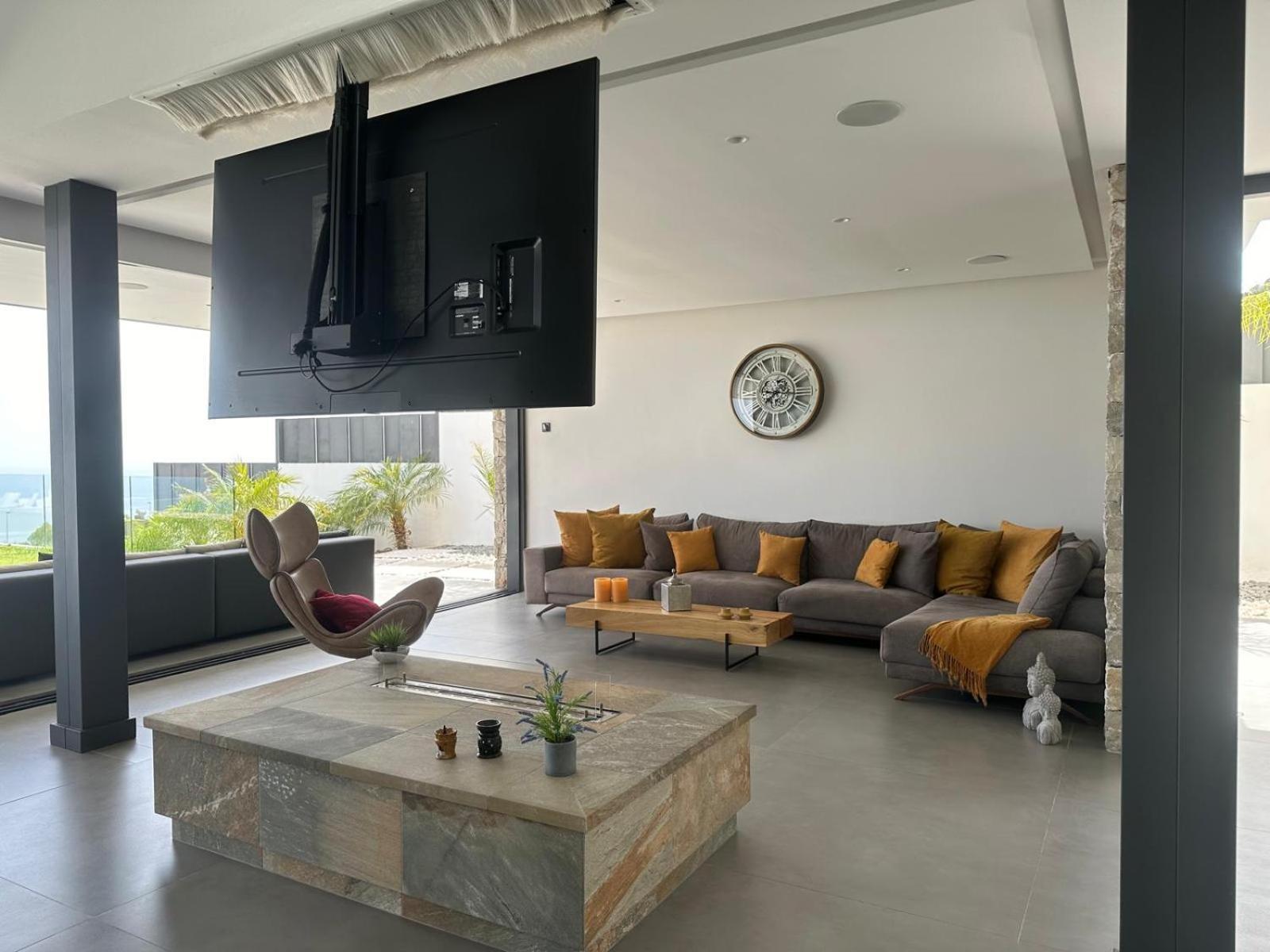 Stupa Luxury