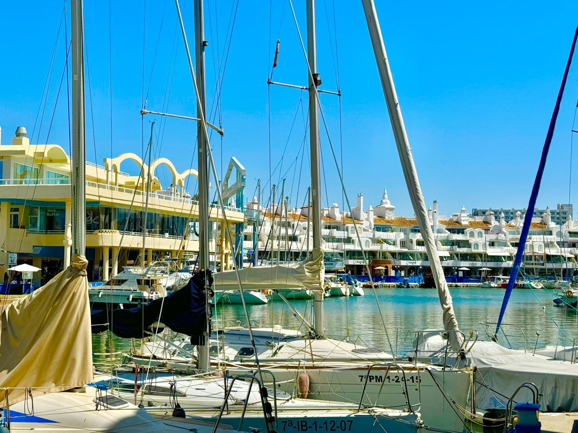 Apartment Luxe In De Jachthaven Benalmadena, Provincie Malaga, Costa Del Sol