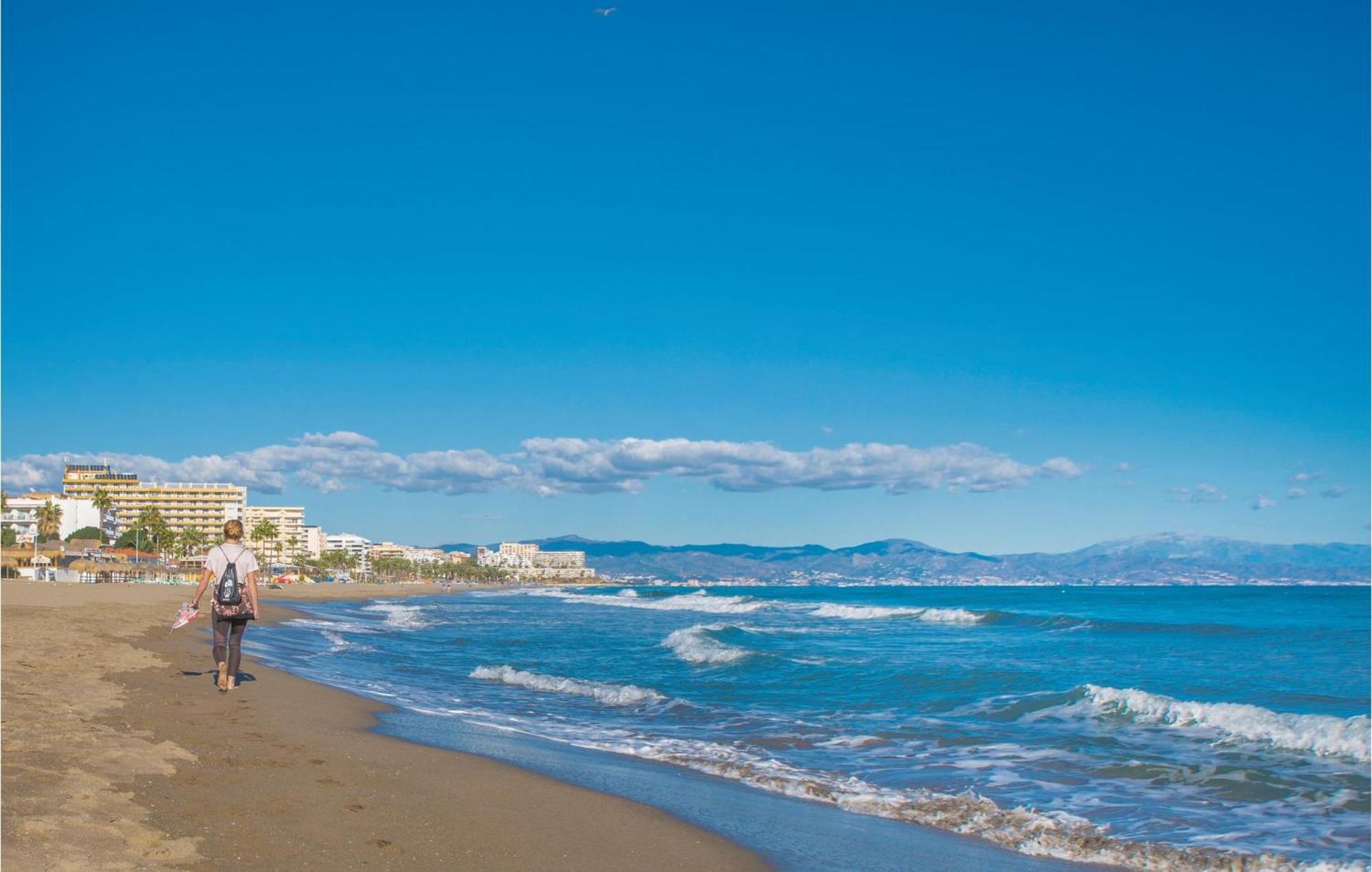 Amazing In Benalmdena With 7 Bedrooms, Wifi&outdoor Swimming Pool * Benalmádena