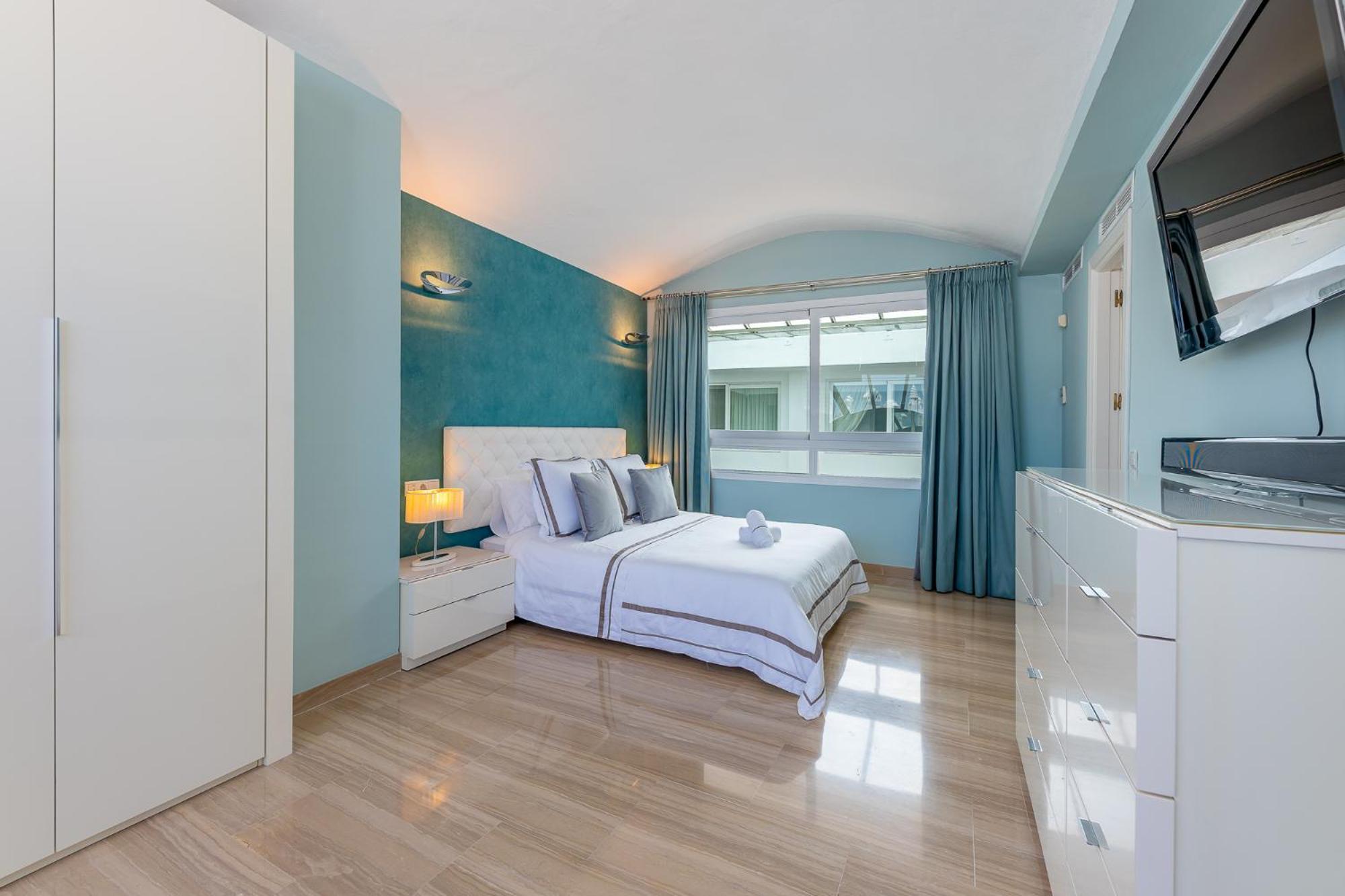 Atico Dentro De La Isla Puerto Marina - Apartment