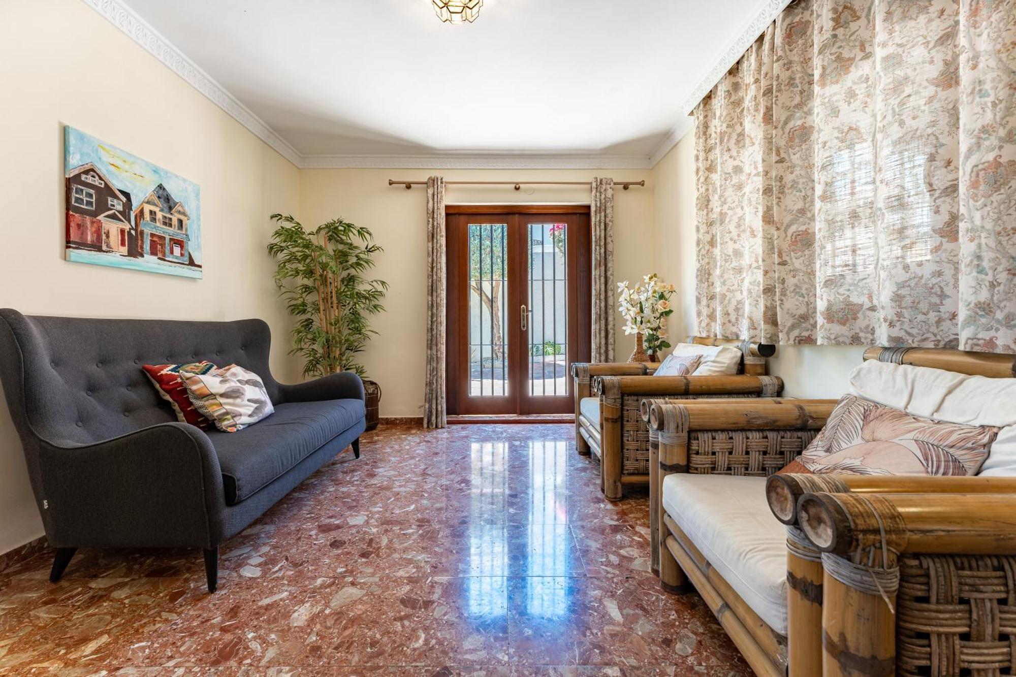Villa Rustic Spanish Saltwater Pool