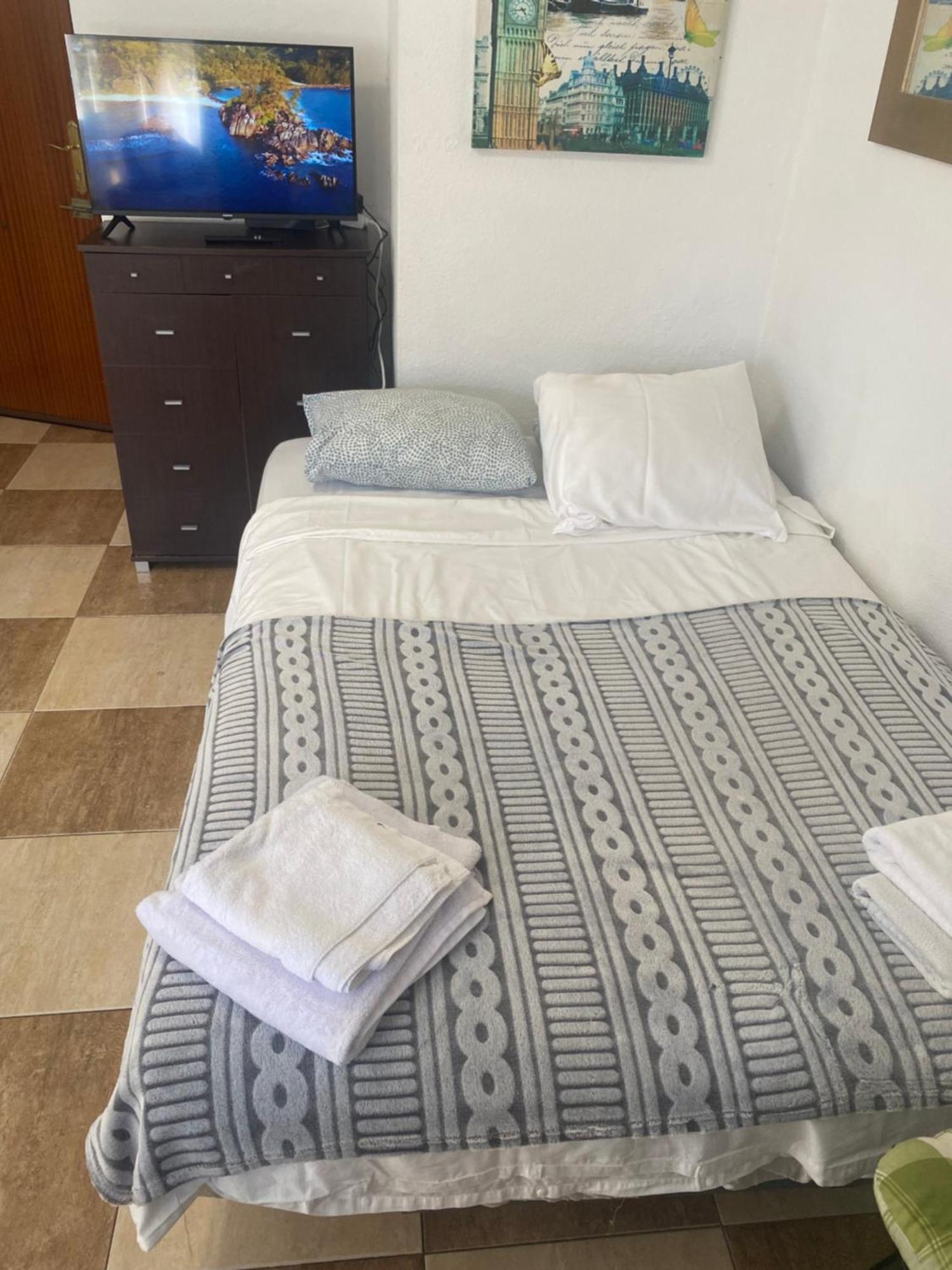 Piso Estudio Apartment
