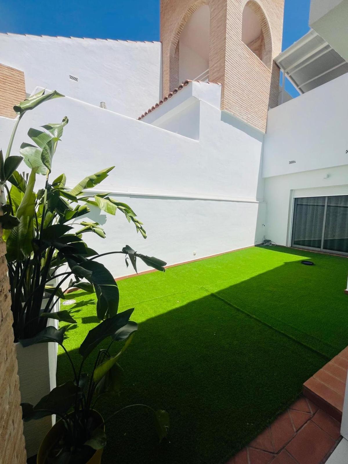 Chic Escape, 5 Modern Villa Benalmadena
