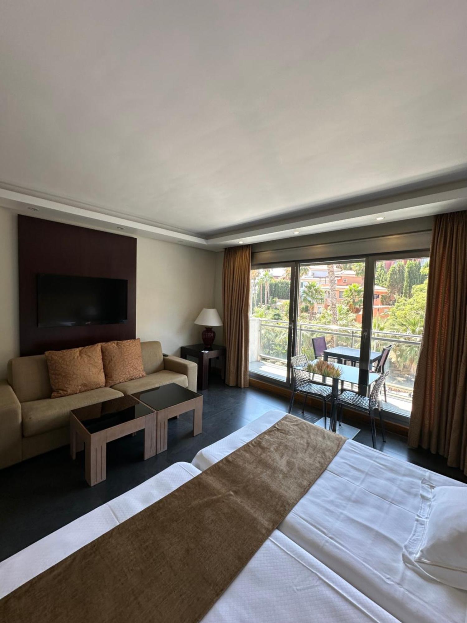 Aparthotel Artplatinum Suites&apartments Benalmádena