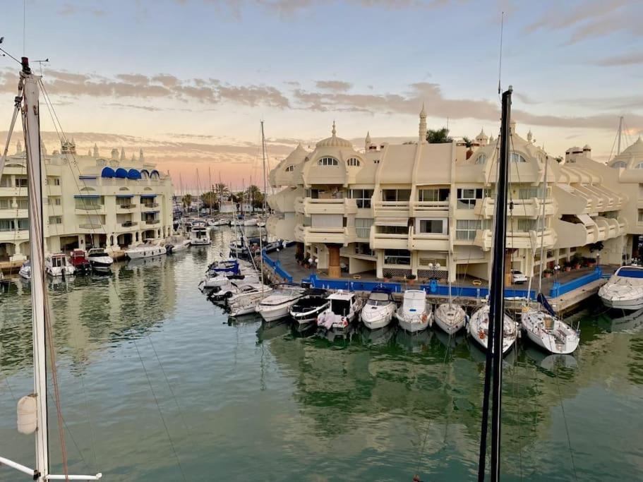 Unique With Rooftop Pool & Amazing Views Appartement