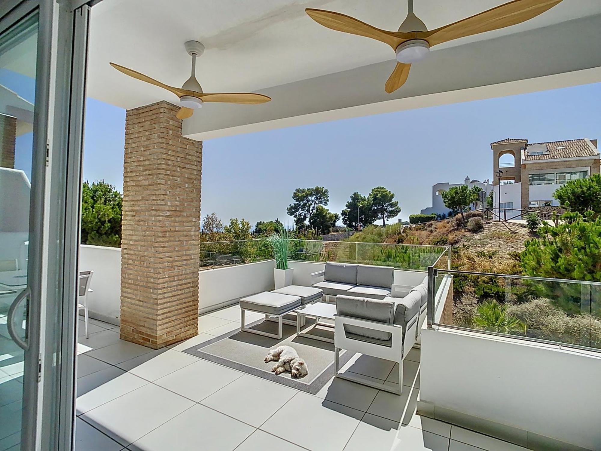 Chic Escape, 5 Modern Benalmadena