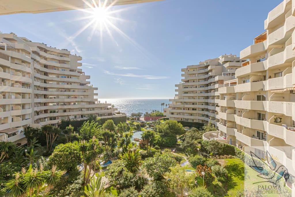 Apartment Bright 2 Bdr, With Sea Views, Benalbeach *