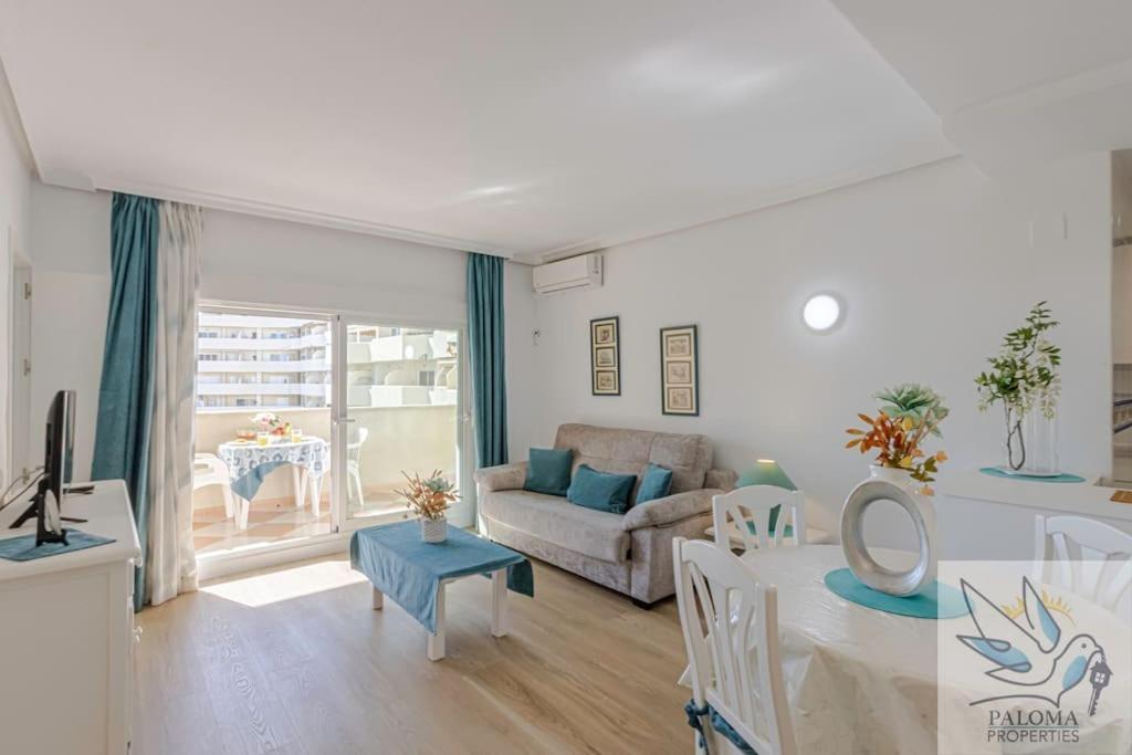 Bright 2 Bdr, With Sea Views, Benalbeach *