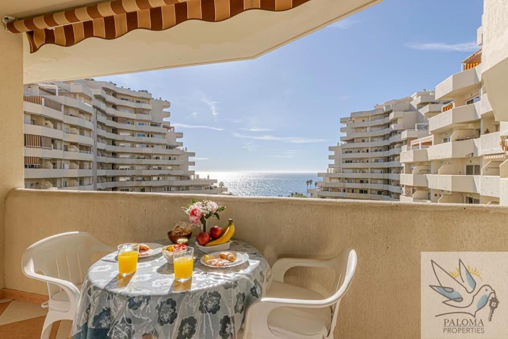 Bright 2 Bdr, With Sea Views, Benalbeach