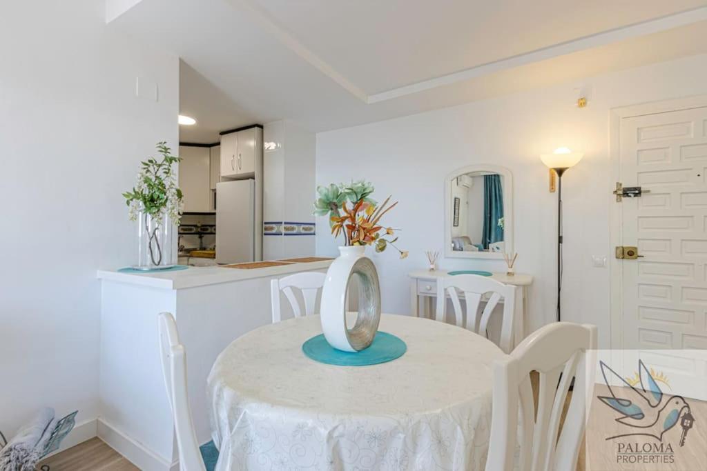 Bright 2 Bdr, With Sea Views, Benalbeach Apartment *