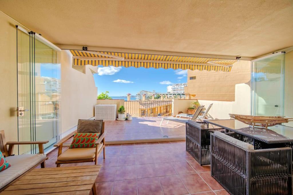2 Bed Apartment, Big Terrace, Pool, Views + Beach! Appartement Benalmádena