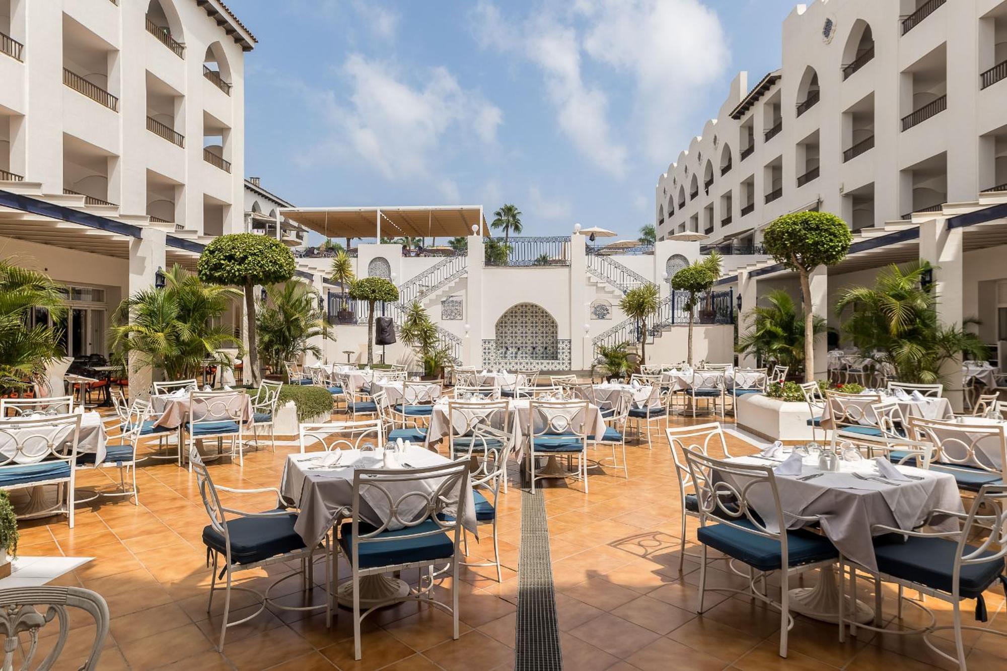 Hotel Mac Puerto Marina 4*