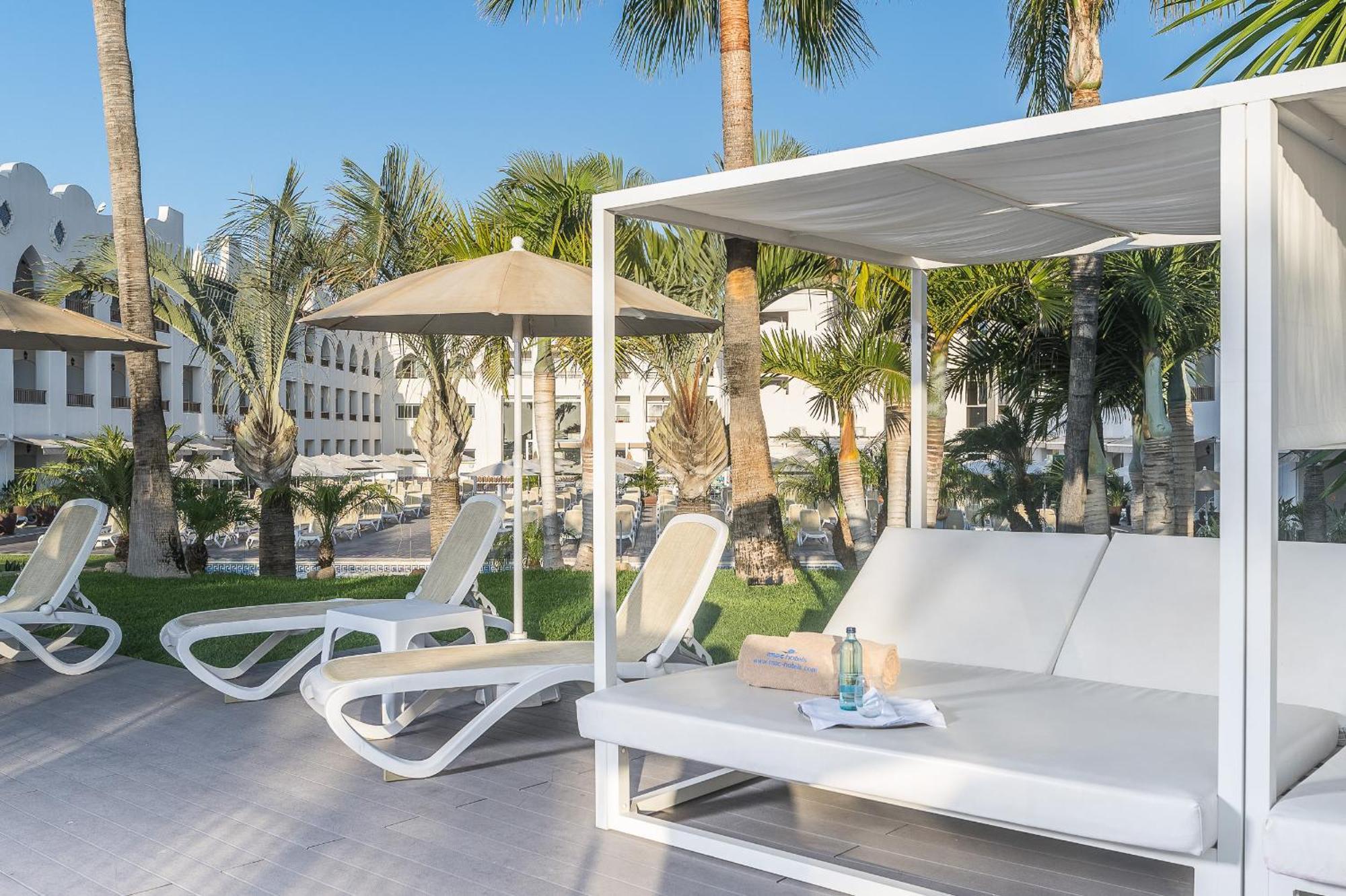 Mac Puerto Marina 4*