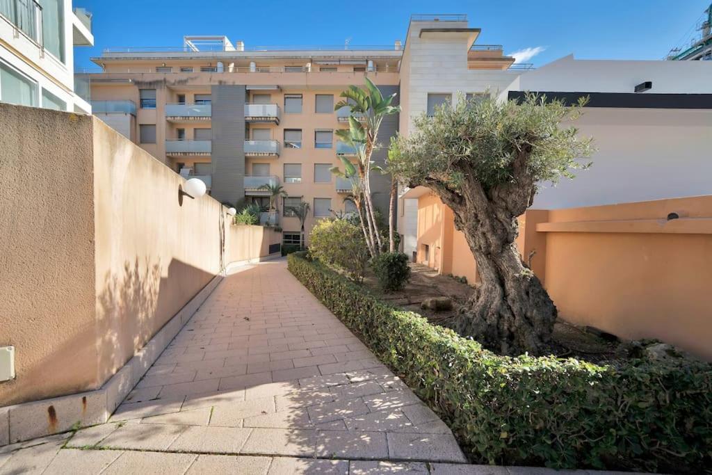 Con Terraza Y Piscina En Puerto Marina - Mistral Apartment *